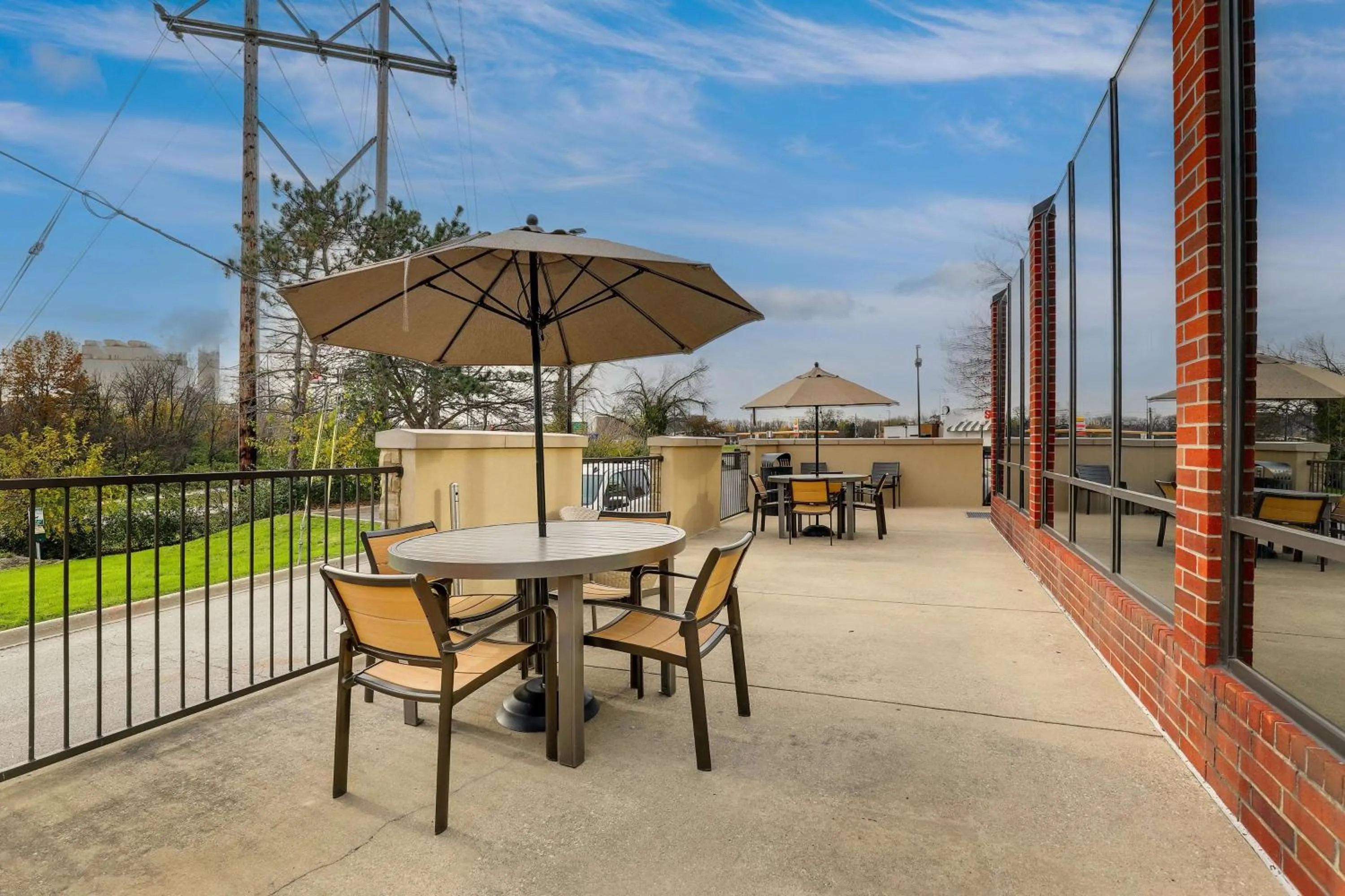 Property building in Drury Inn & Suites Springfield