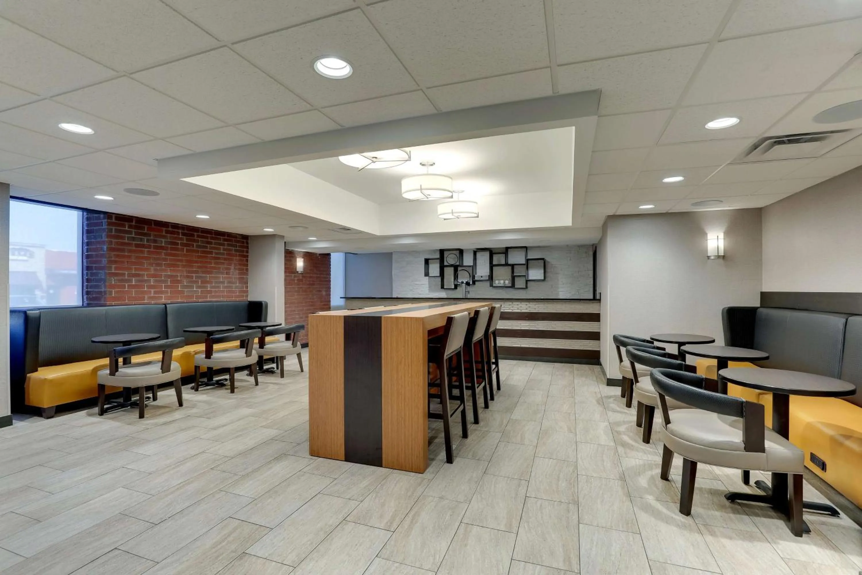 Lounge or bar in Drury Inn Paducah