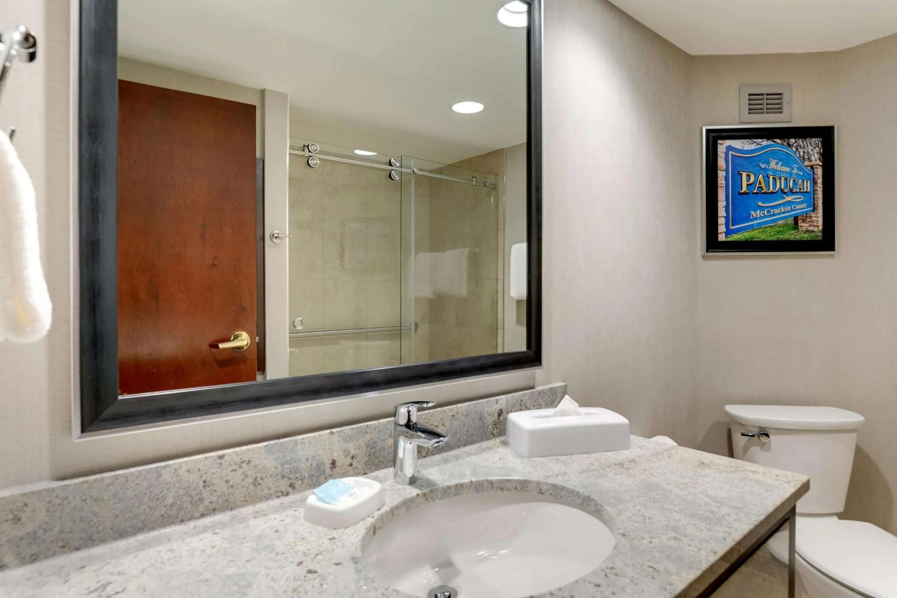 Bathroom in Drury Inn Paducah