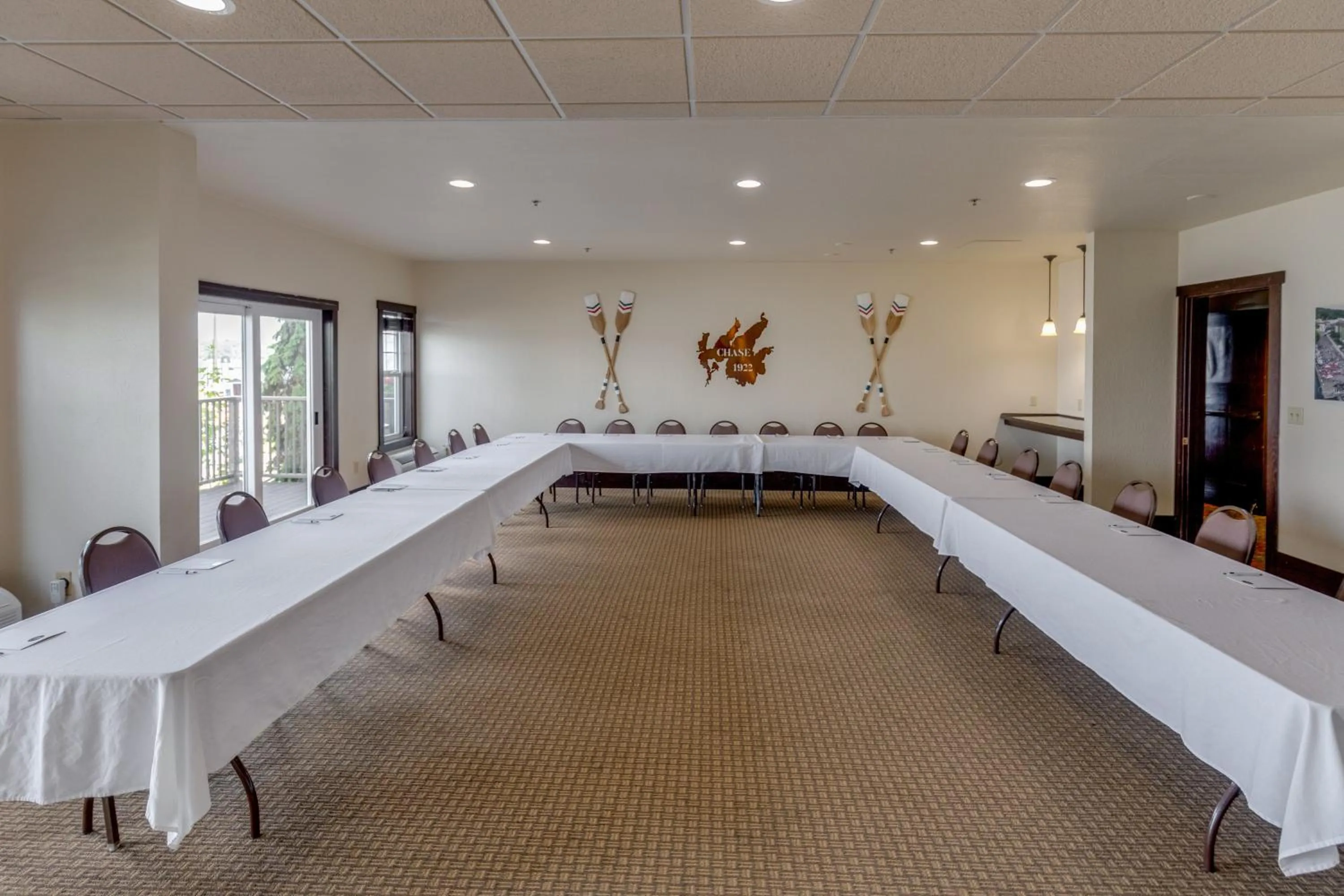 Meeting/conference room in Chase On The Lake