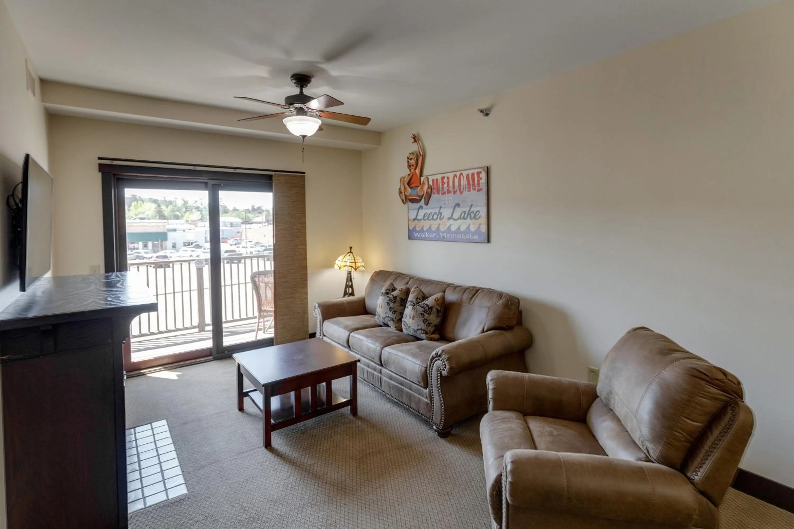 Living room in Chase On The Lake