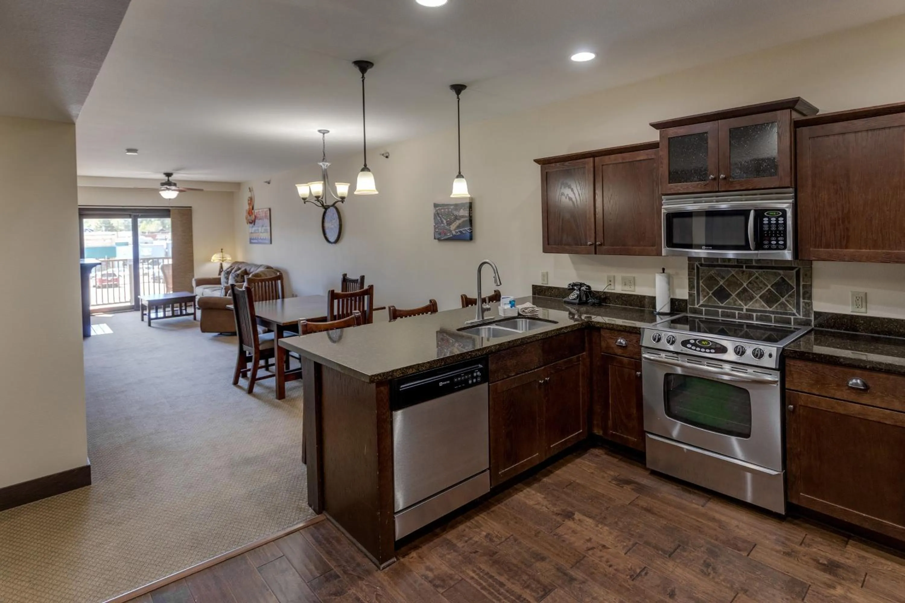 Kitchen or kitchenette in Chase On The Lake