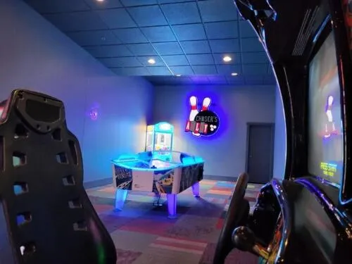 Game Room in Chase On The Lake