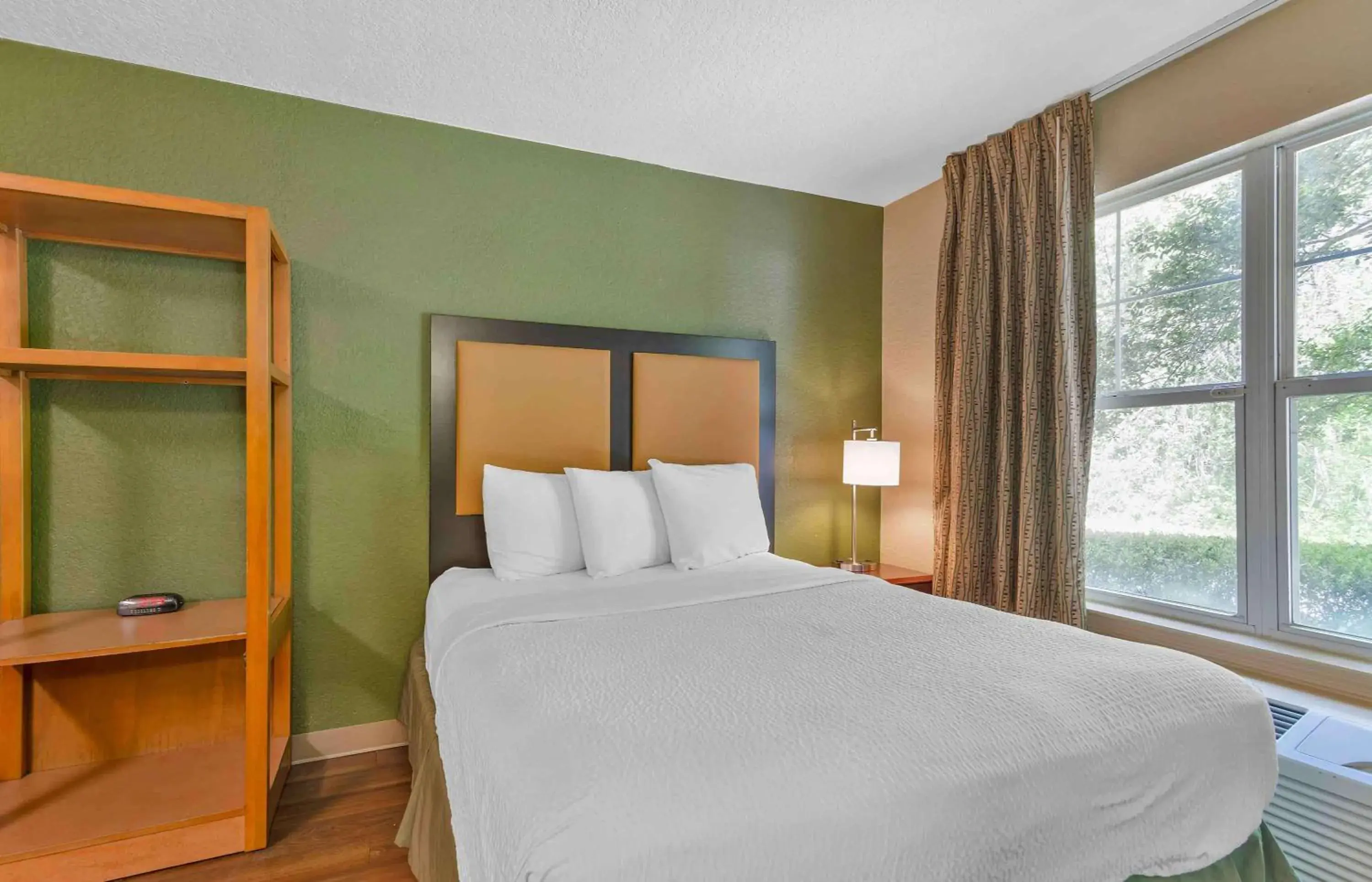 Bedroom in Extended Stay America Suites - Austin - North Central Bedroom in Extended Stay America Suites - Austin - North Central