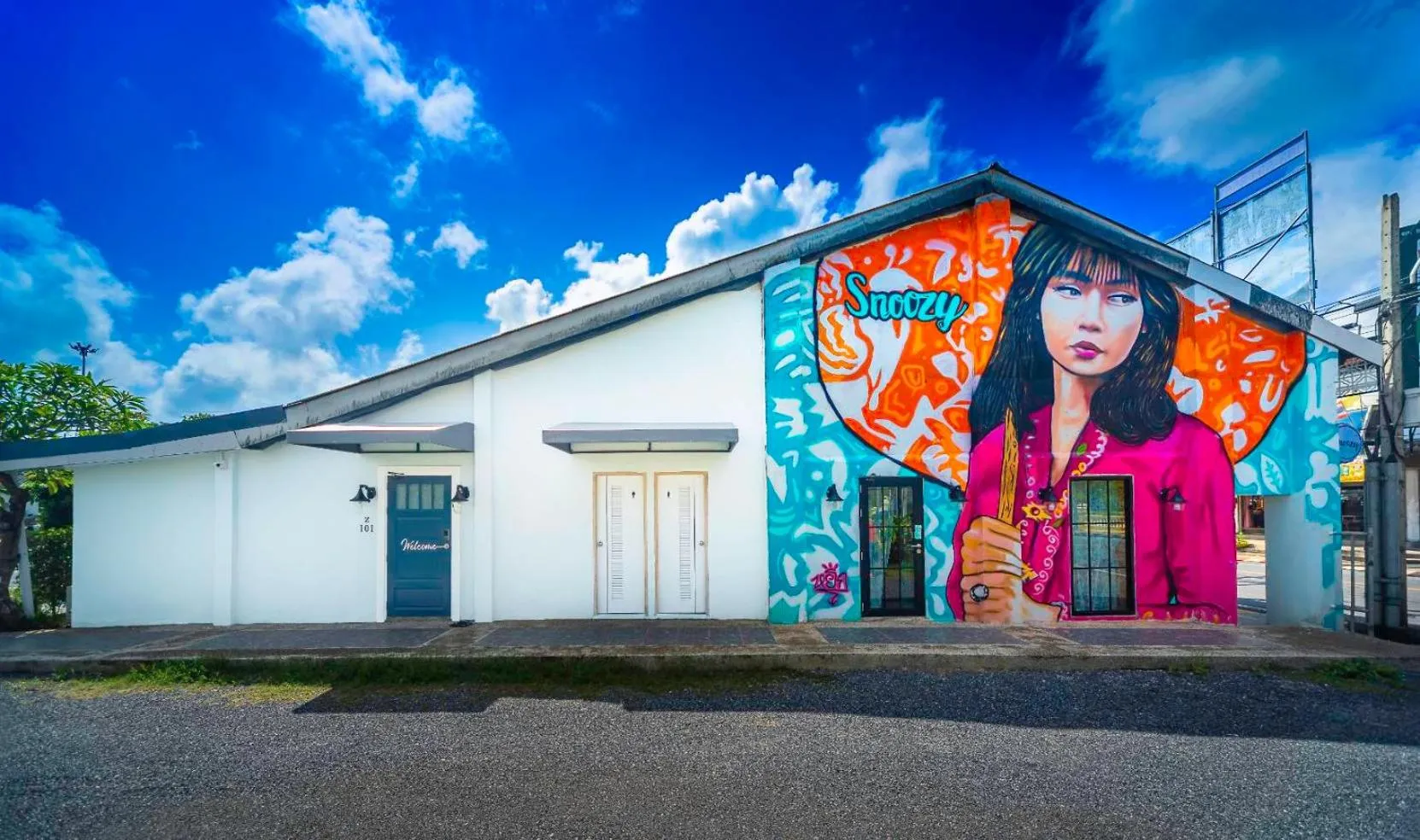 Facade/entrance in Snoozy Guesthouse
