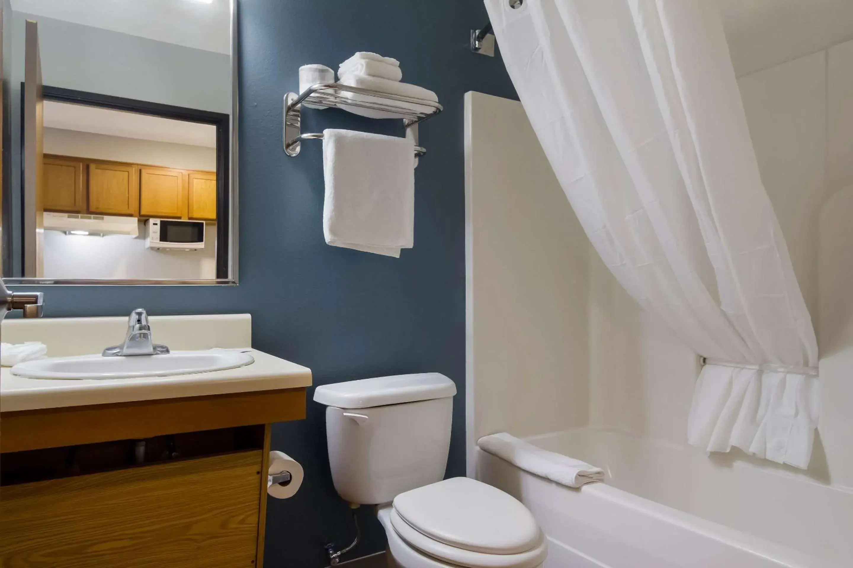 Bedroom, Bathroom in WoodSpring Suites Jacksonville I-295 East
