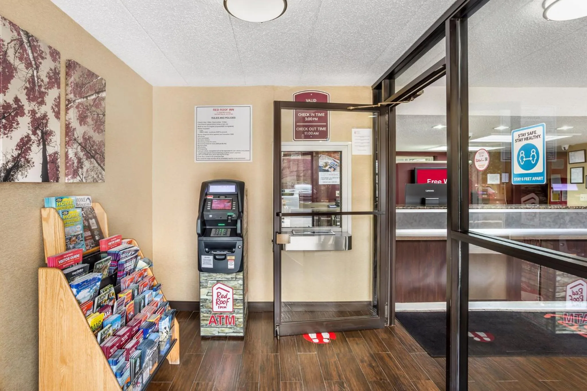 Lobby or reception in Red Roof Inn Tinton Falls-Jersey Shore