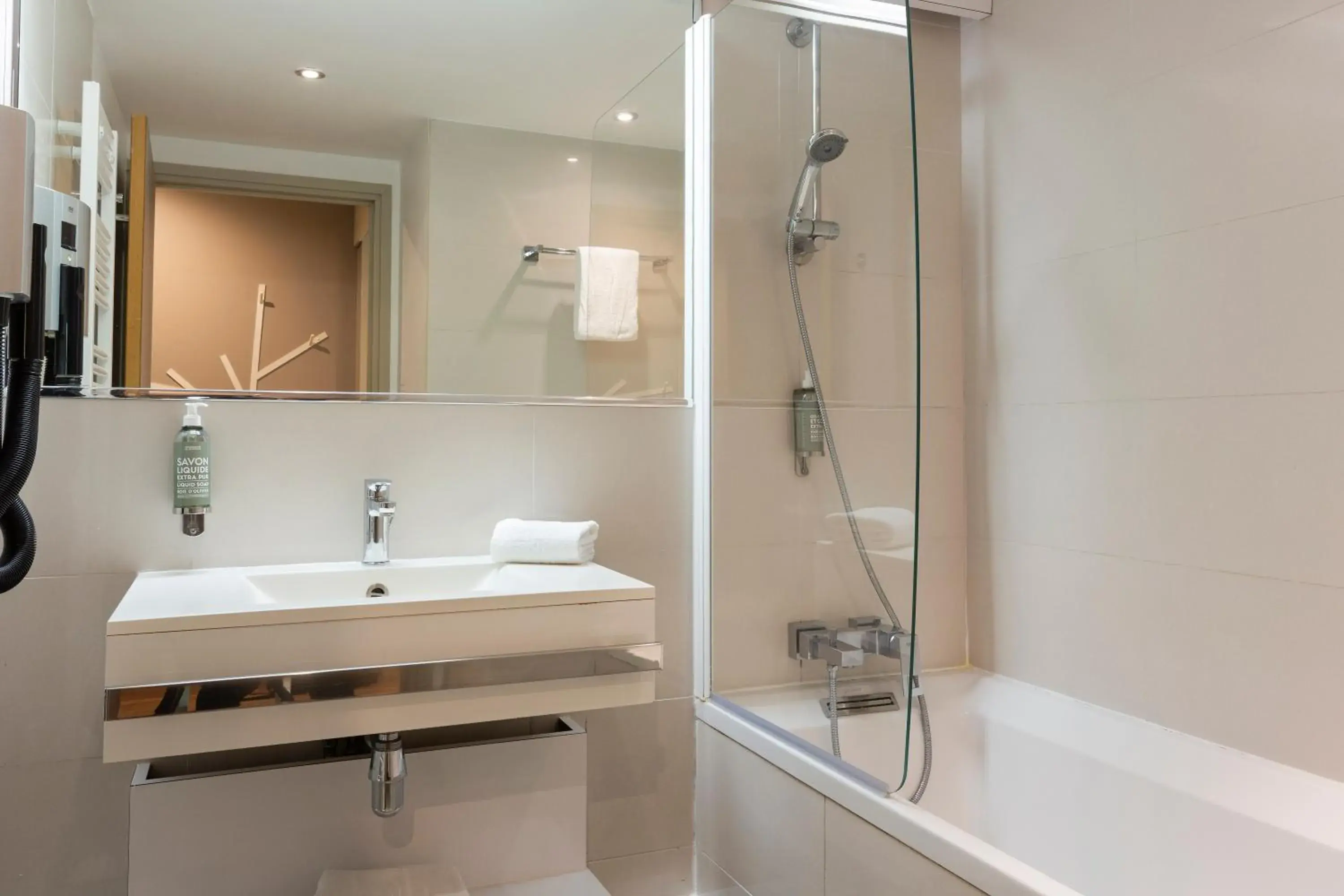 Bathroom in SOWELL HOTELS Domaine de la Petite Isle Bathroom in SOWELL HOTELS Domaine de la Petite Isle