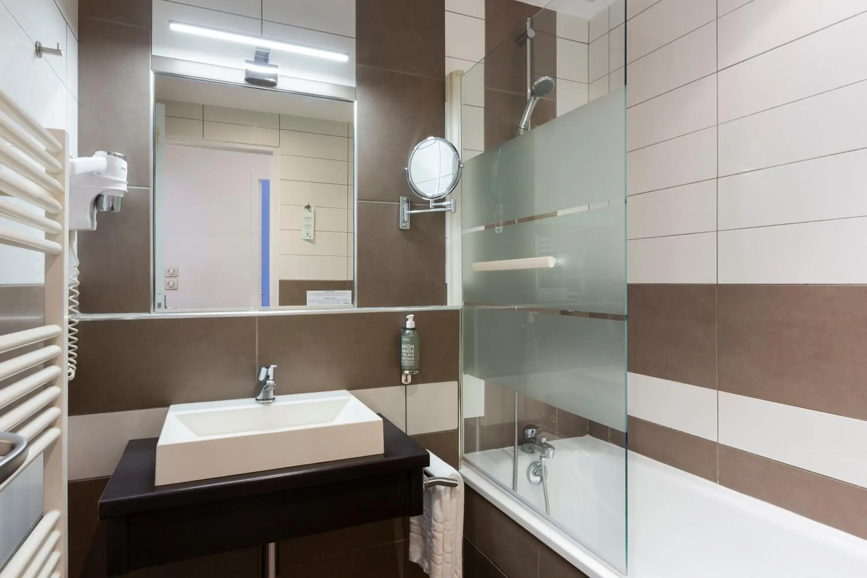 Bathroom in SOWELL HOTELS Domaine de la Petite Isle Bathroom in SOWELL HOTELS Domaine de la Petite Isle