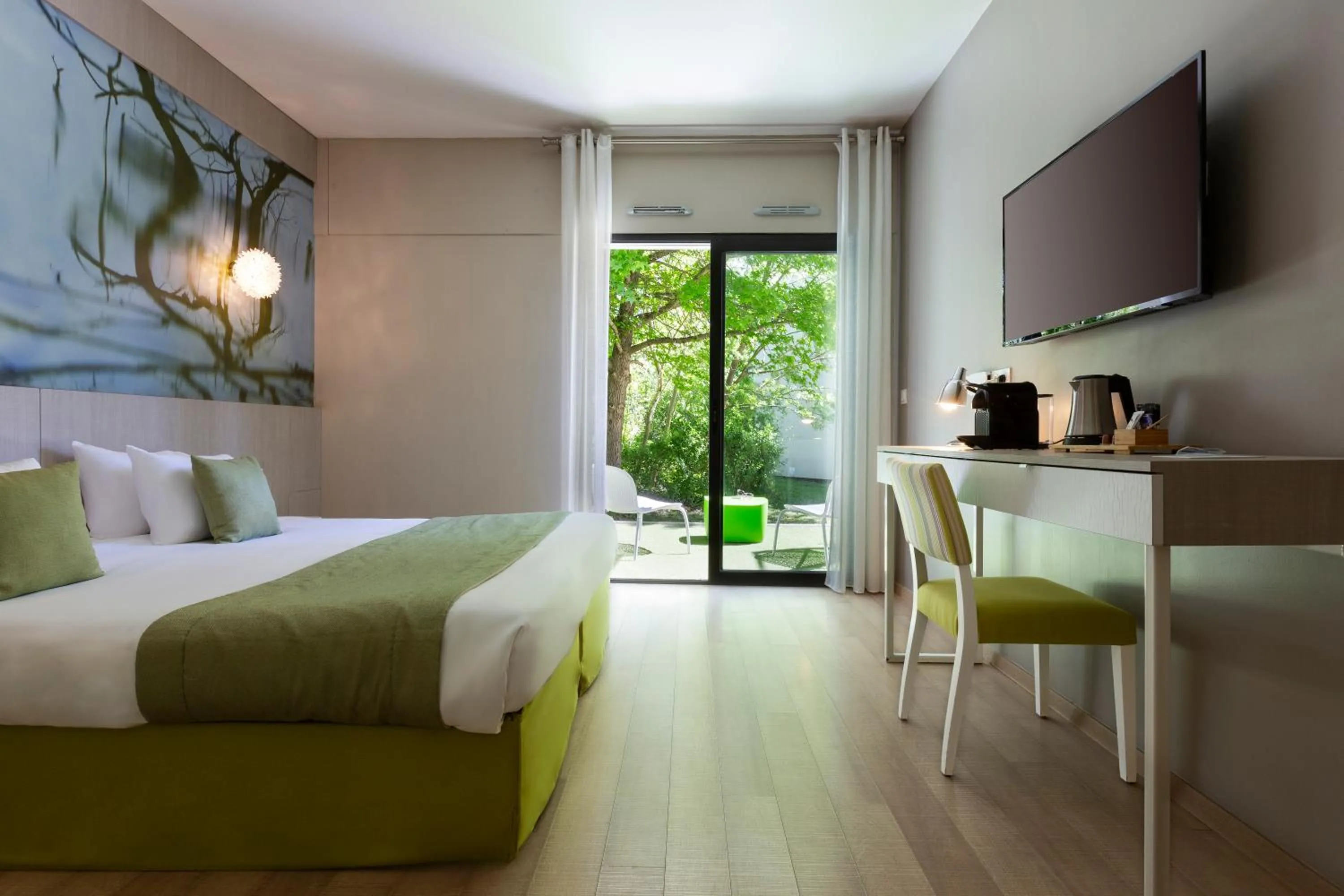 Bedroom, Bed in SOWELL HOTELS Domaine de la Petite Isle