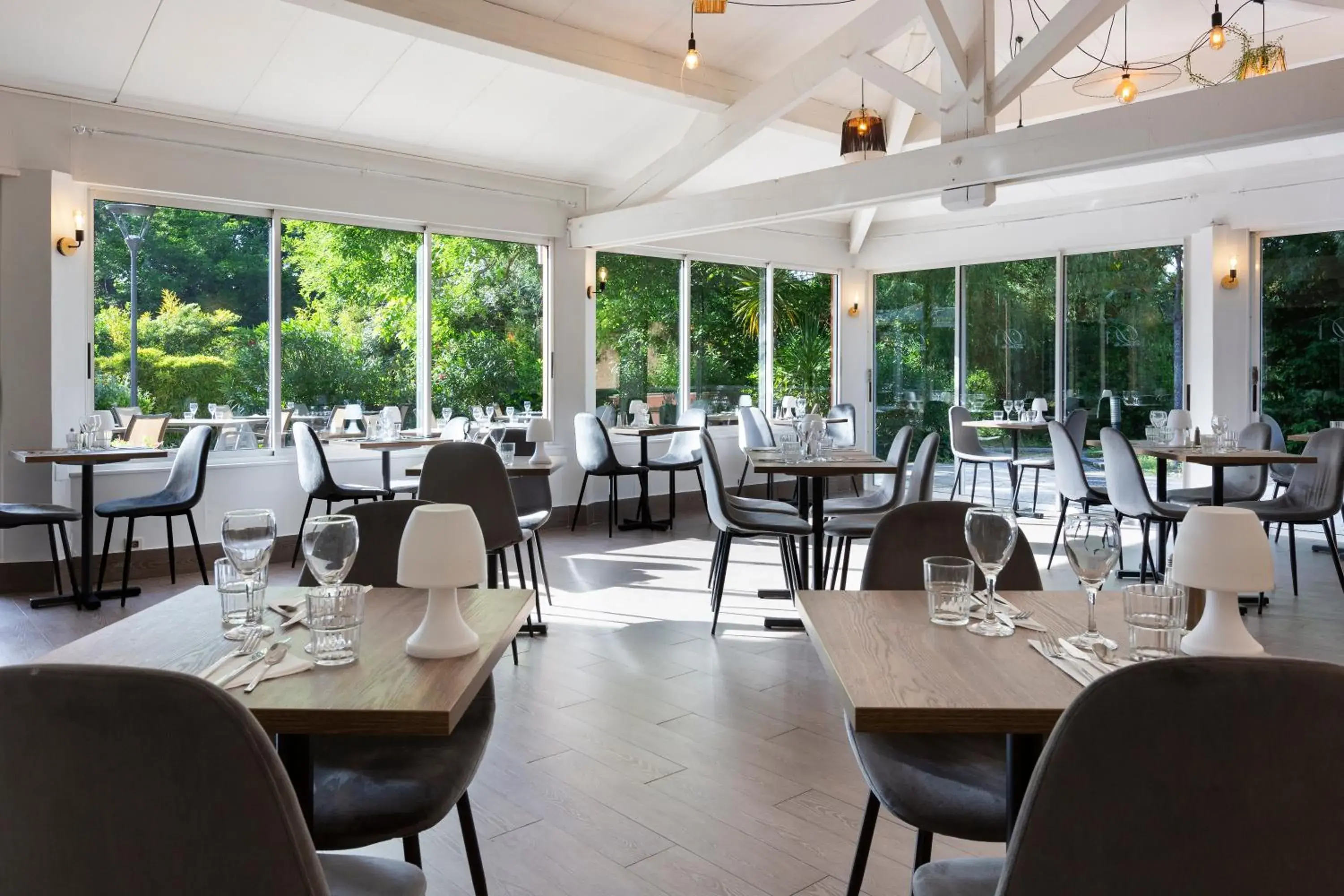 Restaurant/places to eat in SOWELL HOTELS Domaine de la Petite Isle Restaurant/places to eat in SOWELL HOTELS Domaine de la Petite Isle