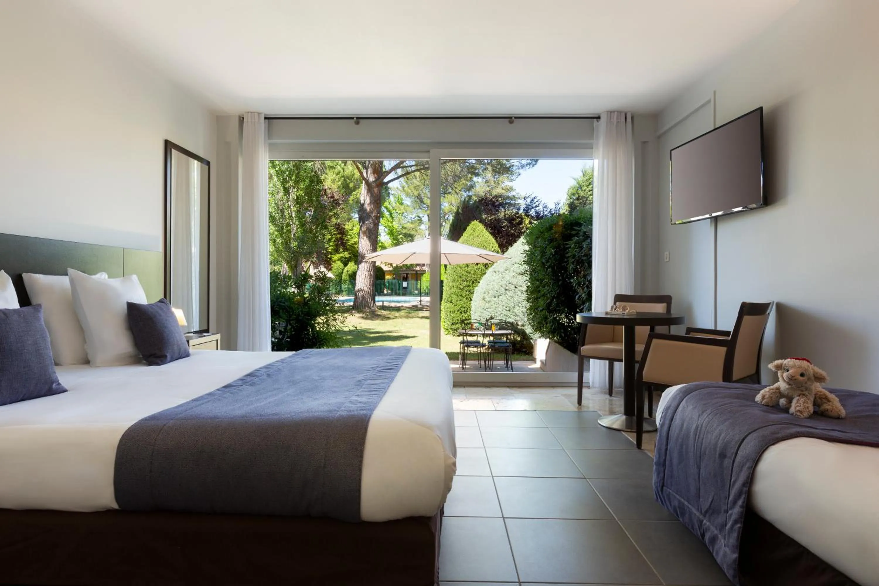 Bedroom, Bed in SOWELL HOTELS Domaine de la Petite Isle