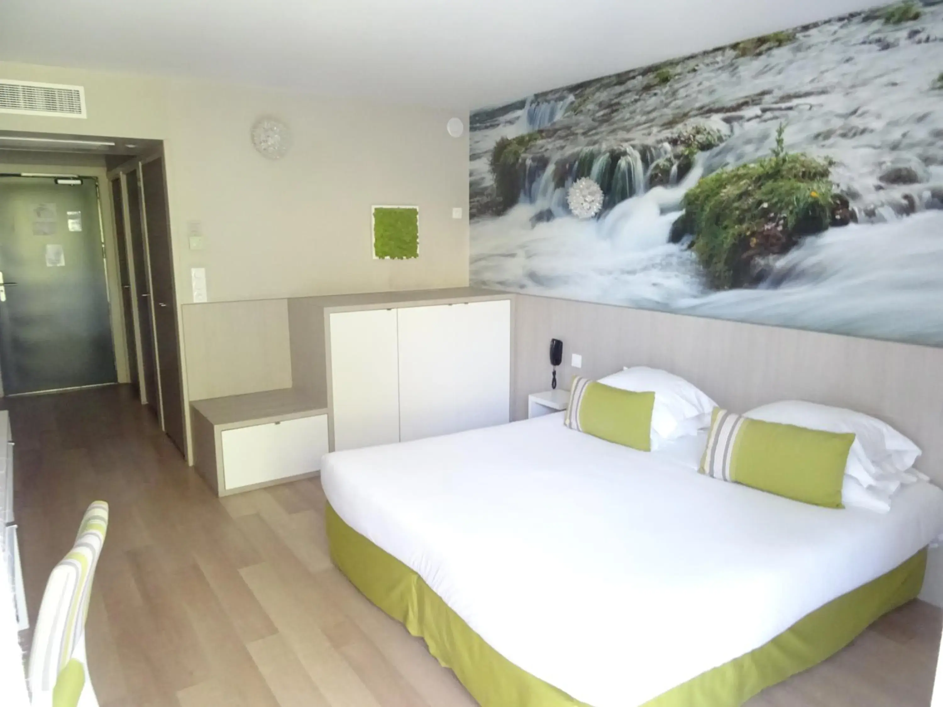 Deluxe Double or Twin Room with River View in SOWELL HOTELS Domaine de la Petite Isle Deluxe Double or Twin Room with River View in SOWELL HOTELS Domaine de la Petite Isle