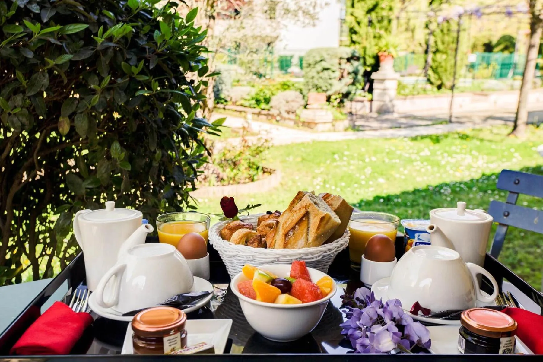 Breakfast in SOWELL HOTELS Domaine de la Petite Isle