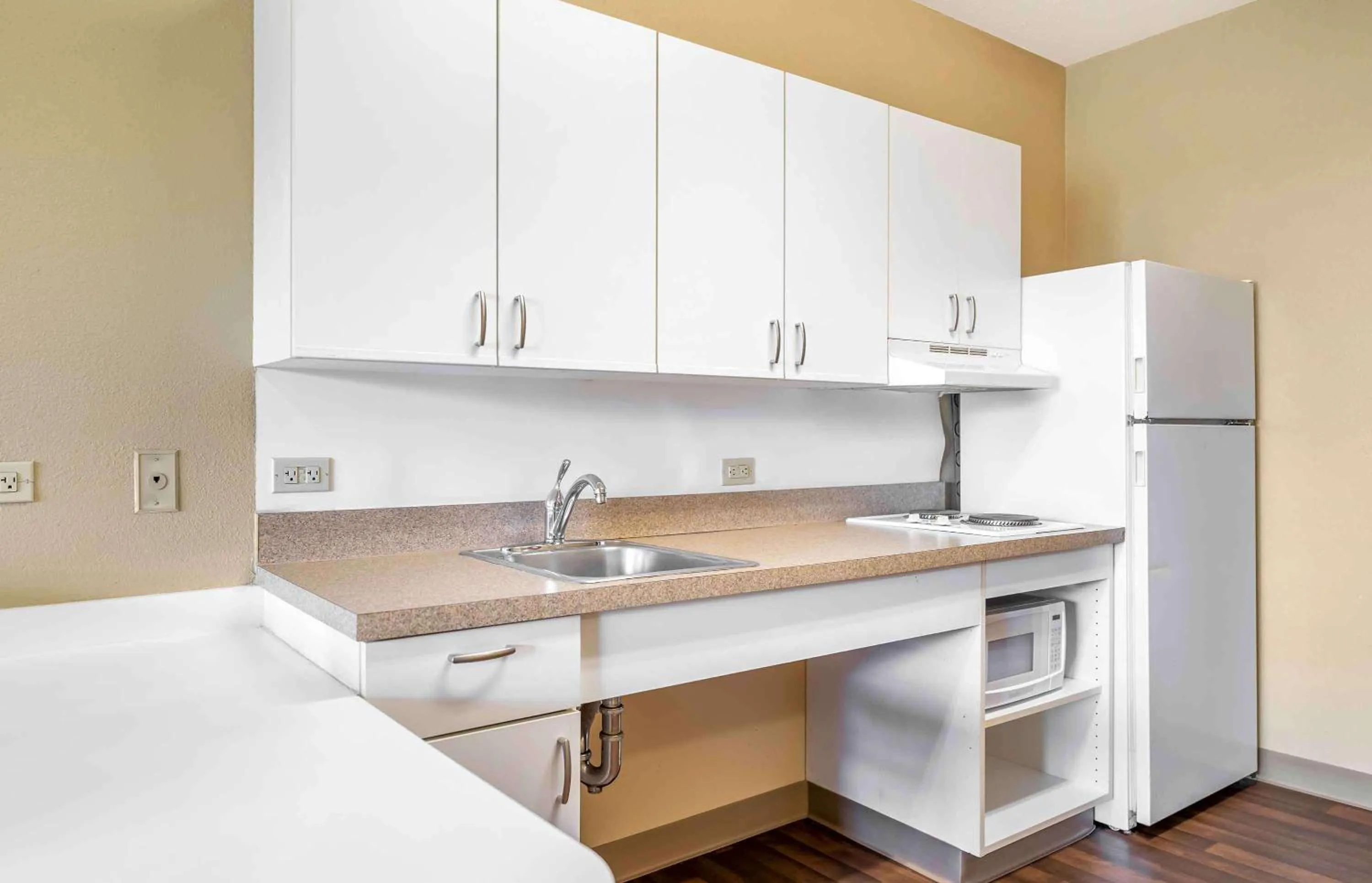 Kitchen or kitchenette in Extended Stay America Suites - Chicago - Burr Ridge