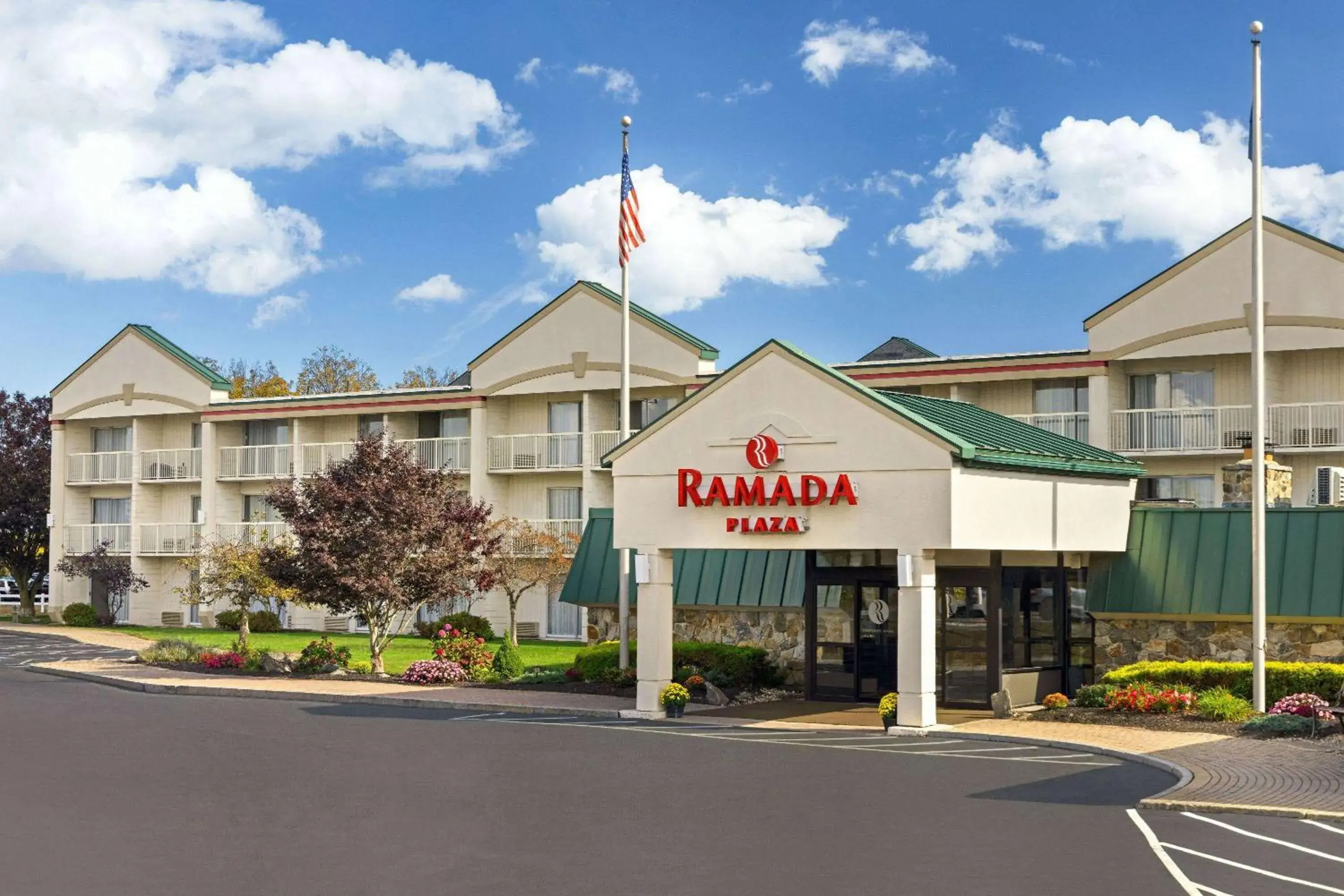 Property building in Ramada Plaza by Wyndham Portland Property building in Ramada Plaza by Wyndham Portland
