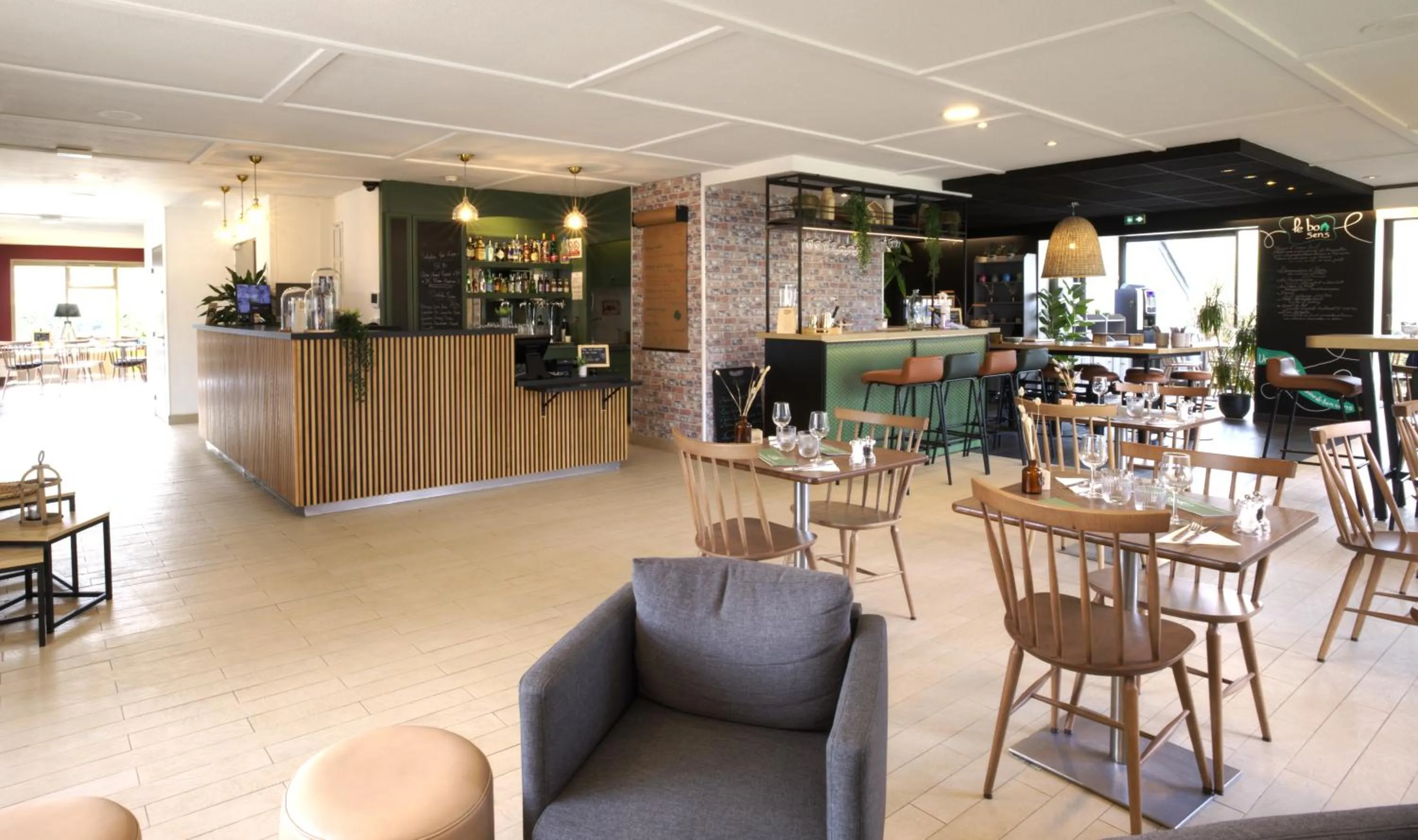 Restaurant/places to eat in Campanile Nature - Taverny