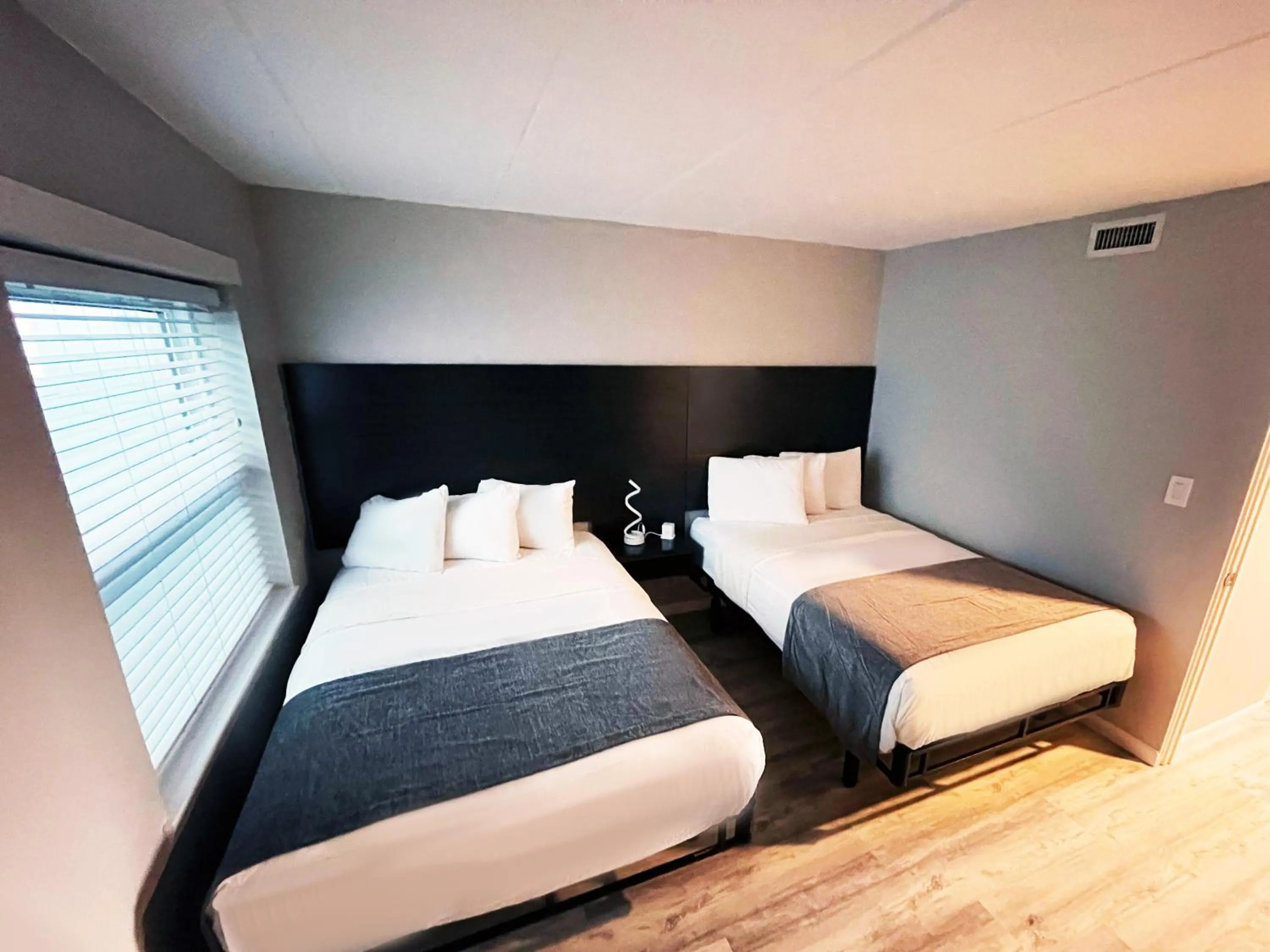 Bedroom, Bed in Bolero Resort