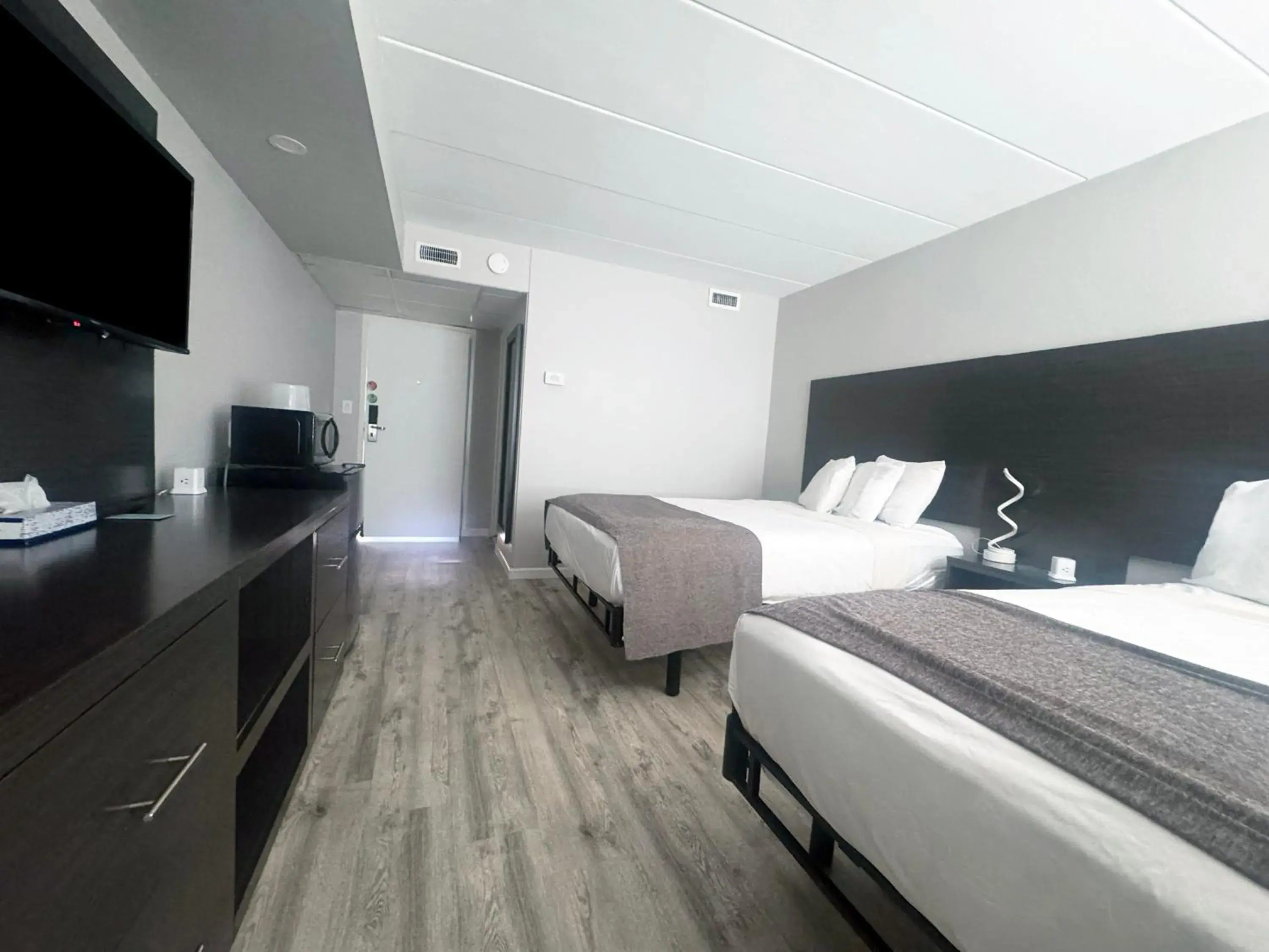 Budget Double Room in Bolero Resort Budget Double Room in Bolero Resort