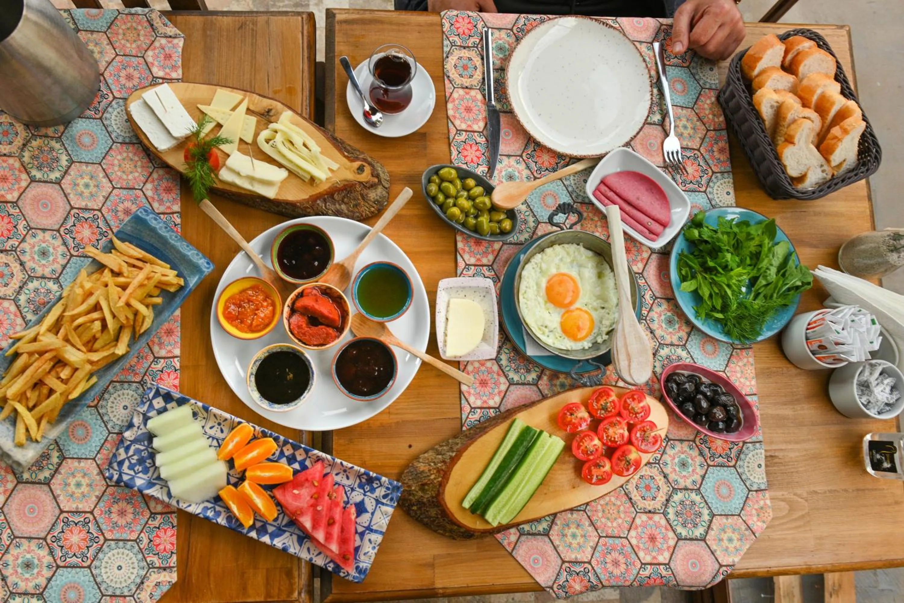 Breakfast in THE RED HORSE HOTEL