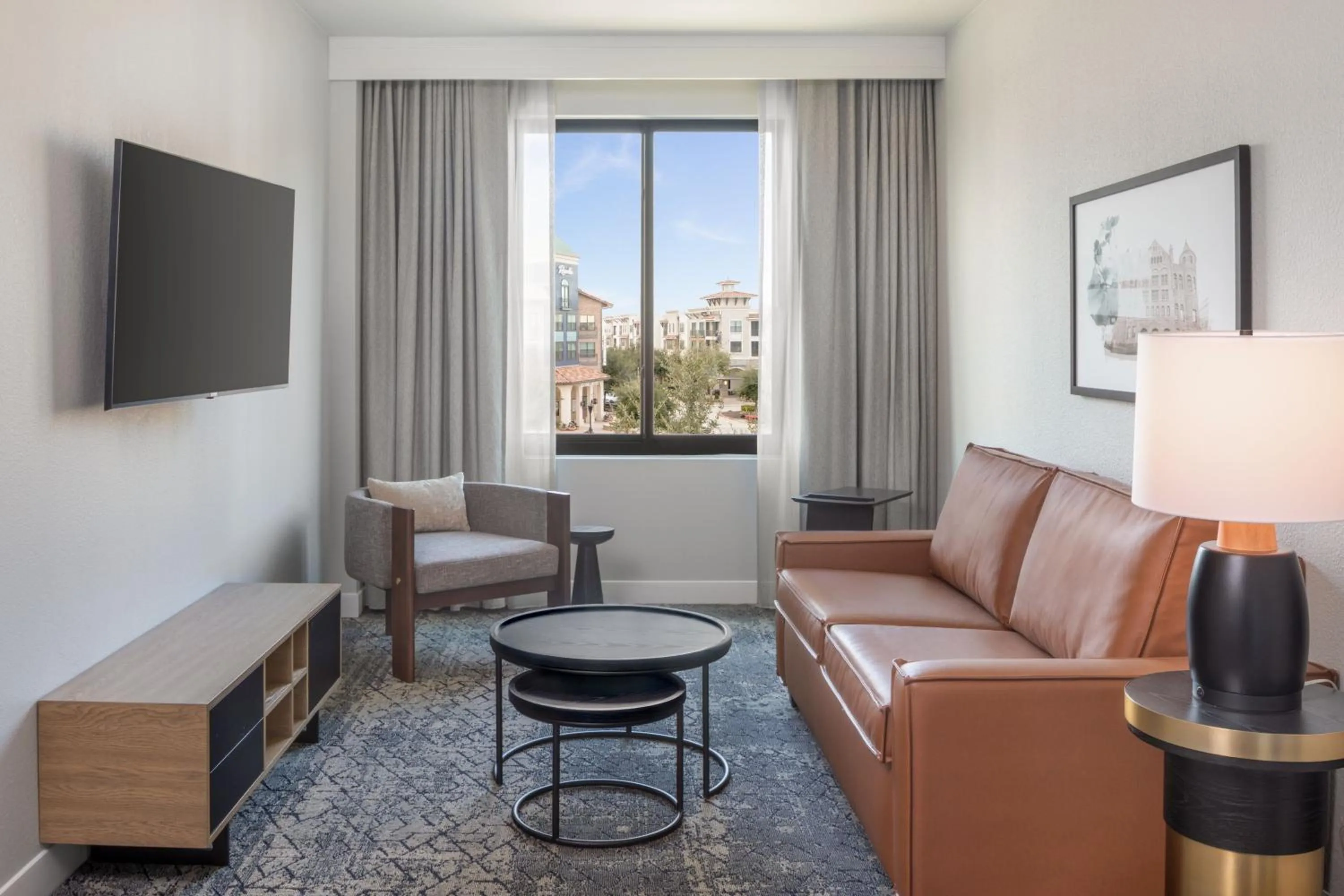 Living room in Sheraton Hotel Stonebriar