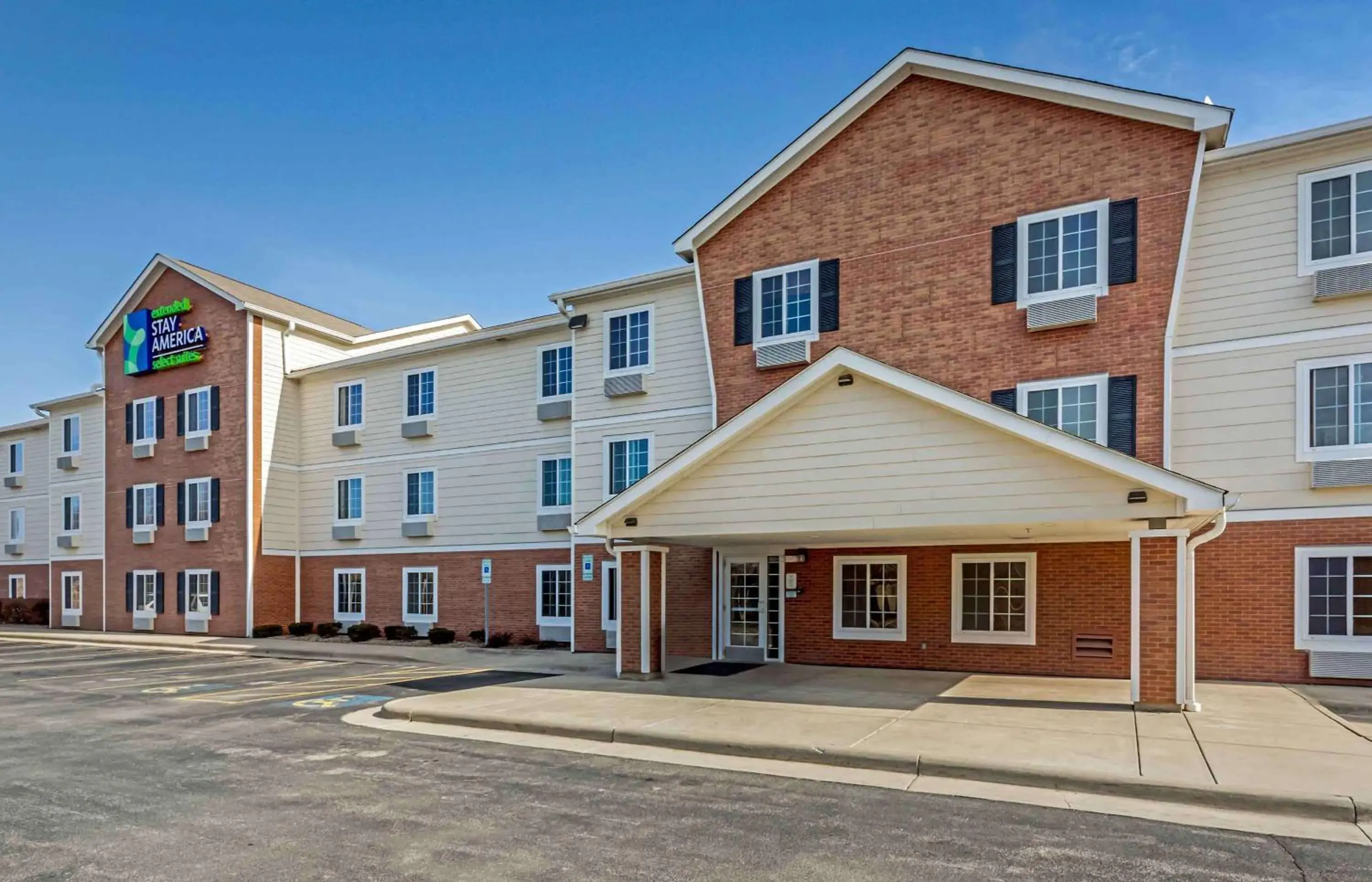 Property building in Extended Stay America Select Suites - Cleveland - Mentor Property building in Extended Stay America Select Suites - Cleveland - Mentor