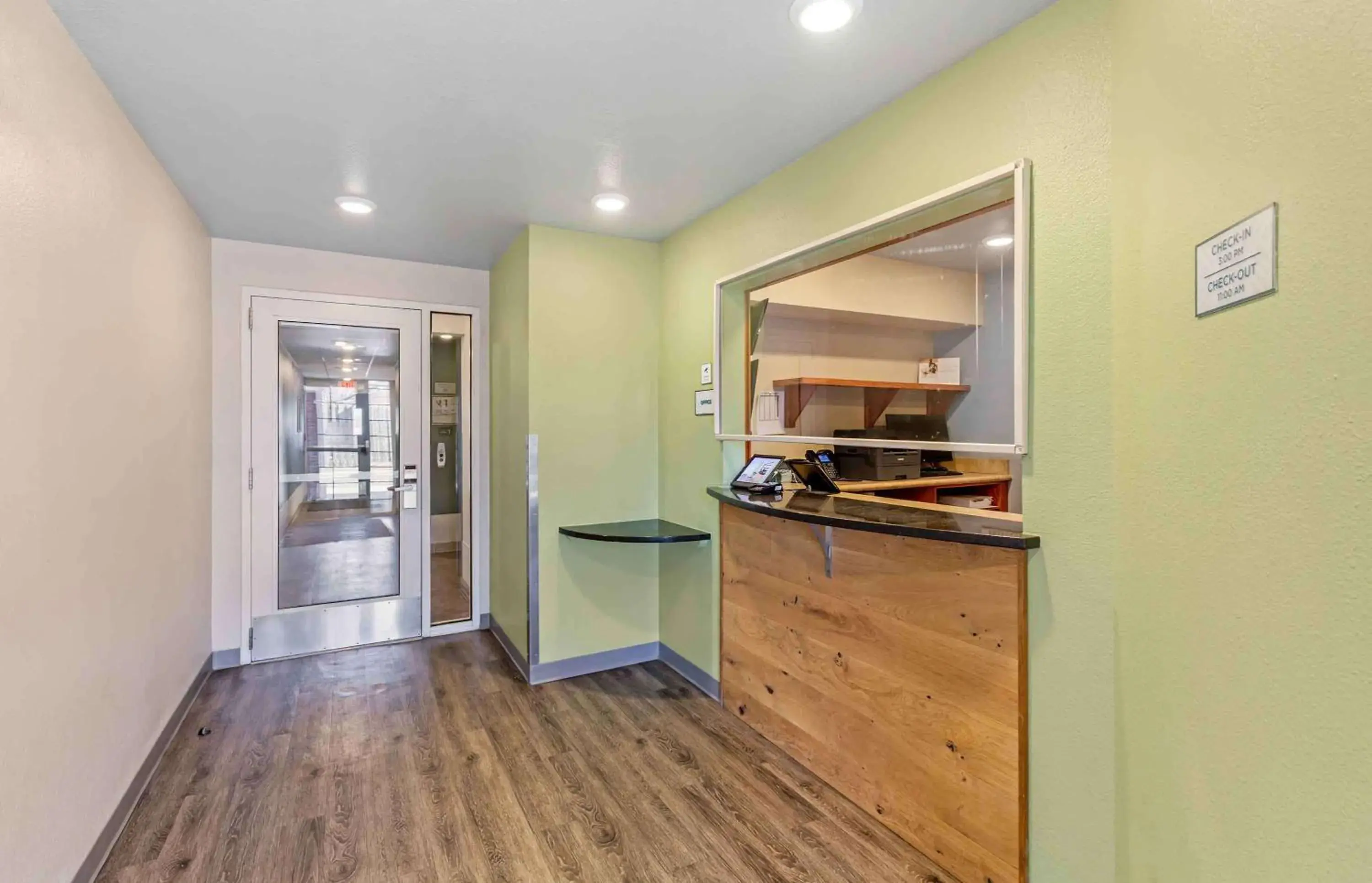 Lobby or reception in Extended Stay America Select Suites - Cleveland - Mentor Lobby or reception in Extended Stay America Select Suites - Cleveland - Mentor