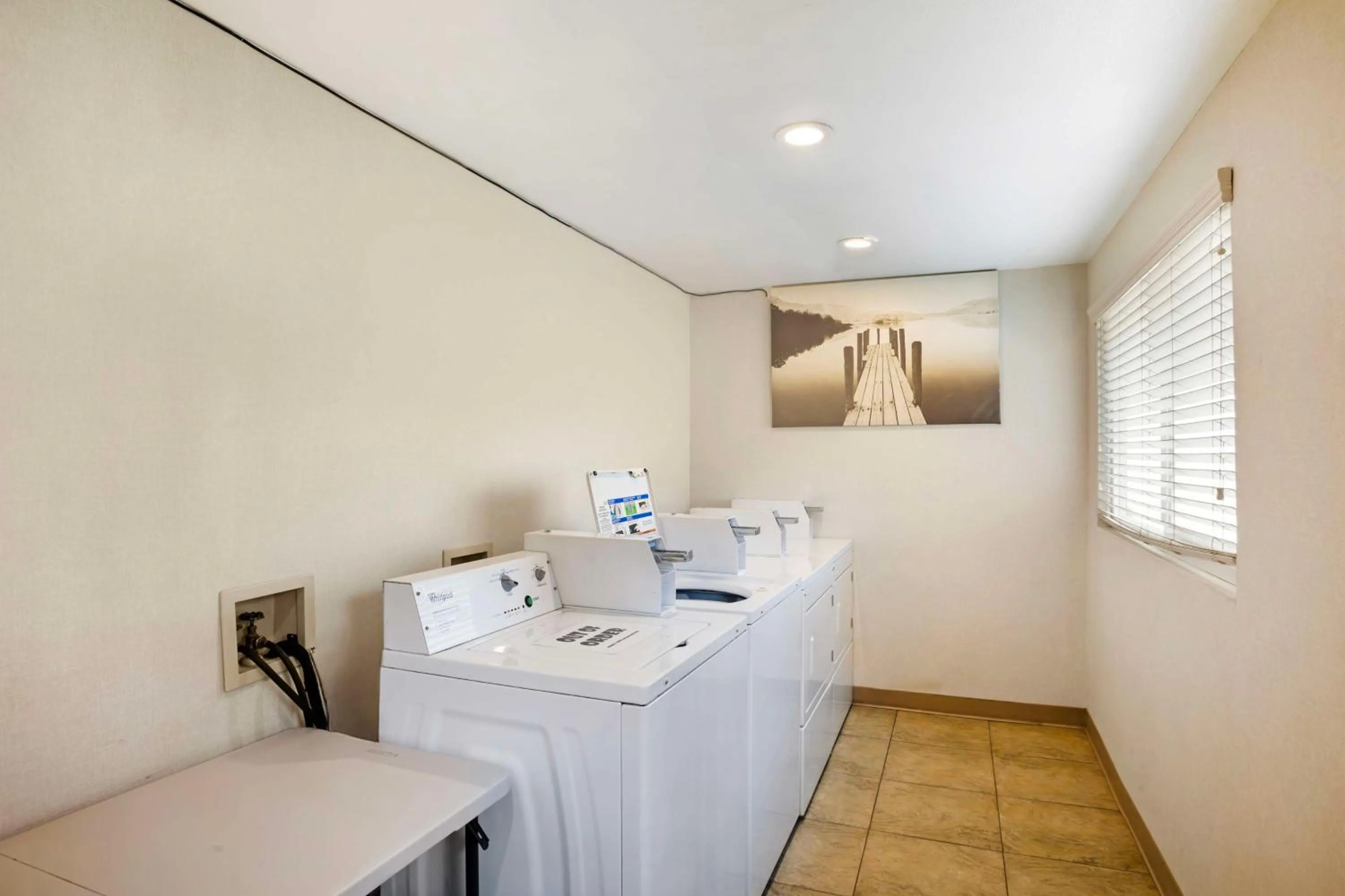 Property building in Best Western Shadow Inn