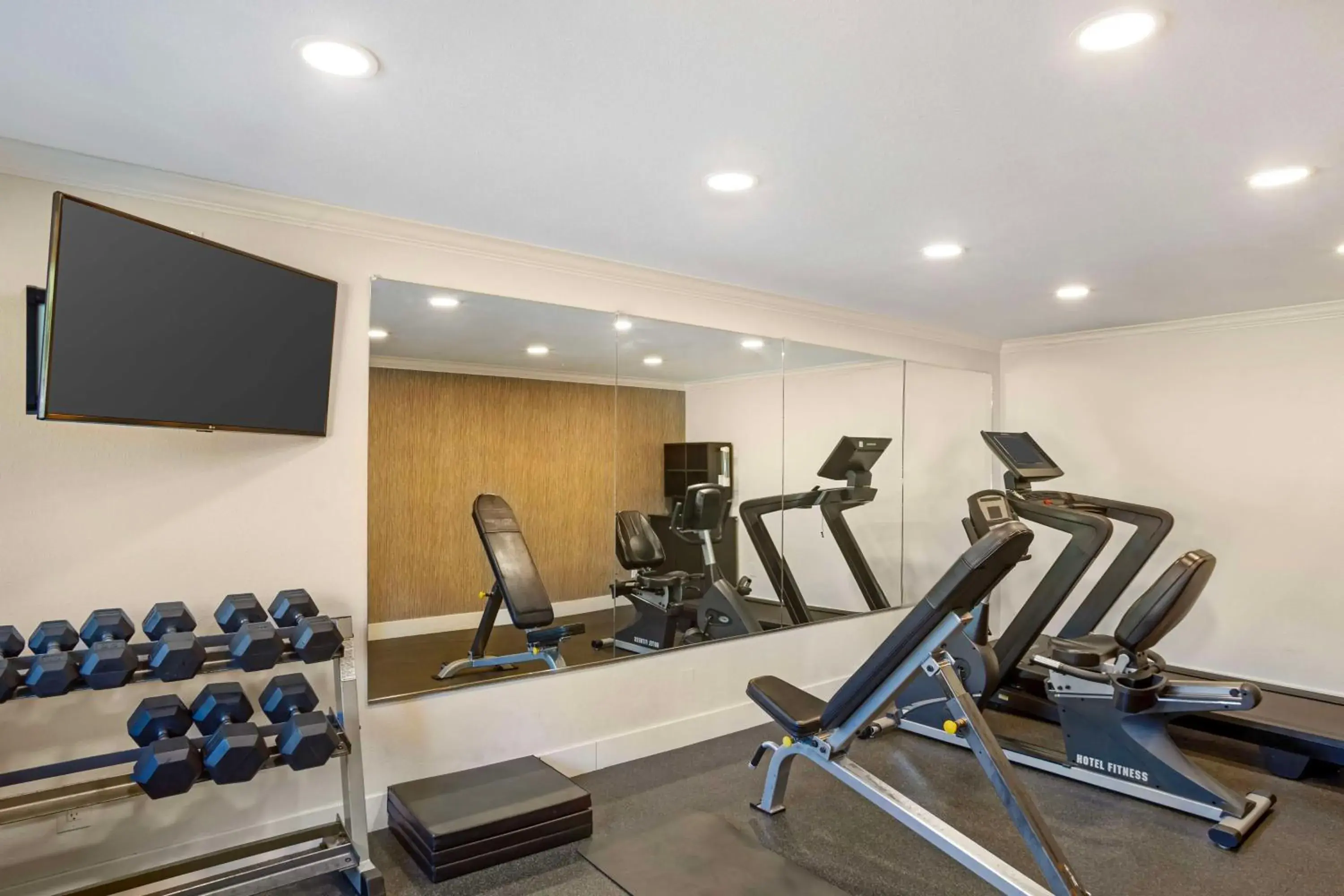 Fitness centre/facilities in Best Western Shadow Inn Fitness centre/facilities in Best Western Shadow Inn