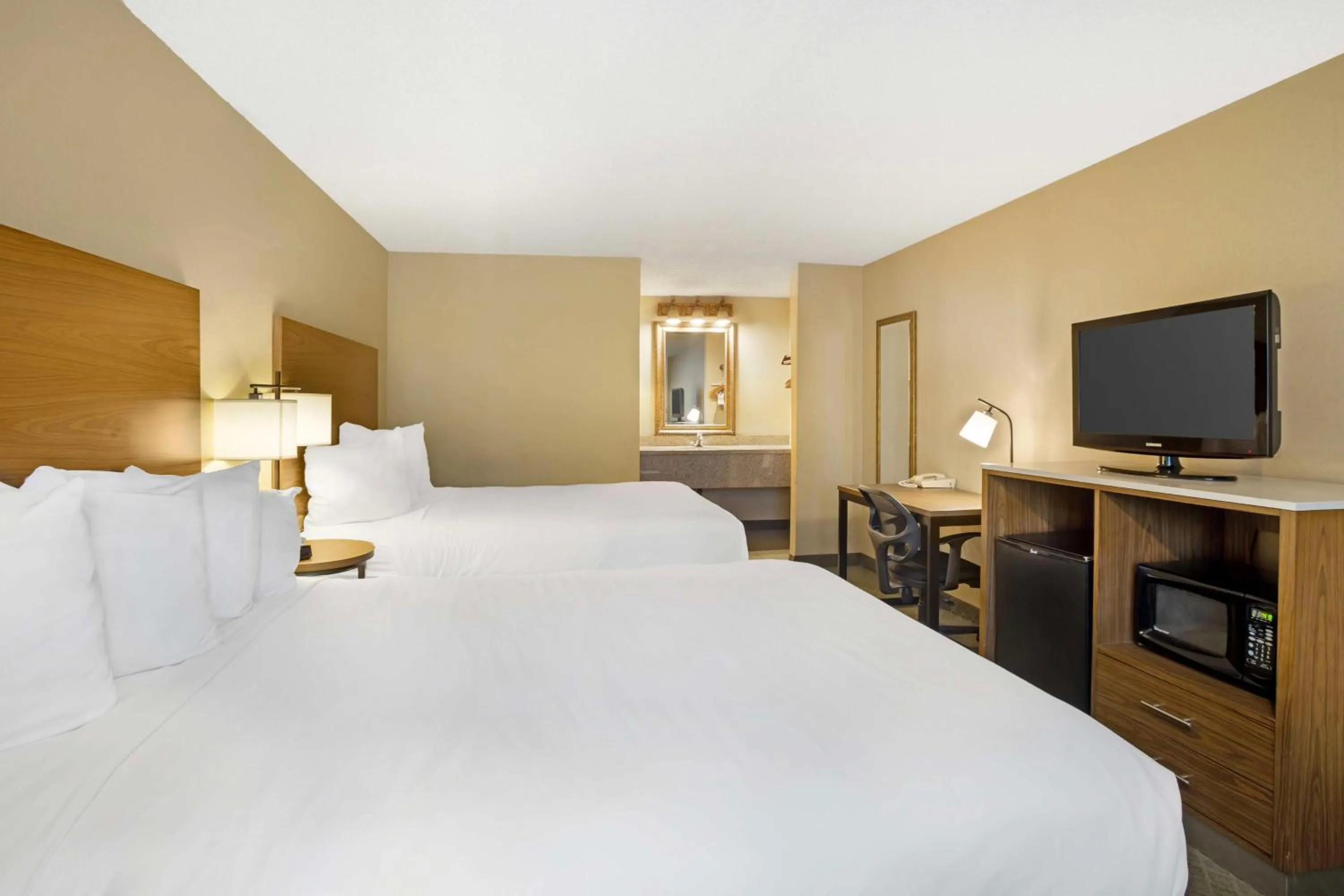 Bedroom, Bed in Best Western Shadow Inn