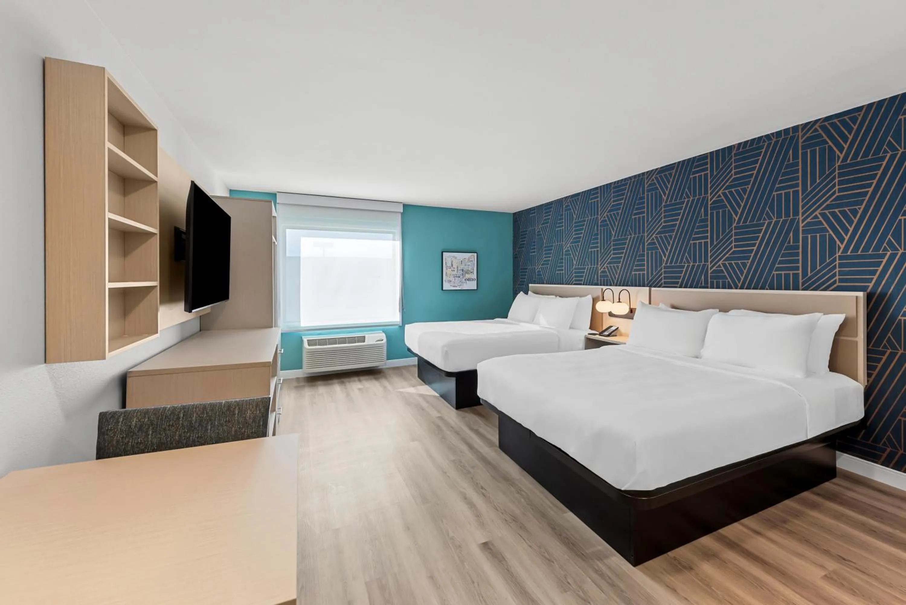 Bed in MainStay Suites Columbus North - Worthington