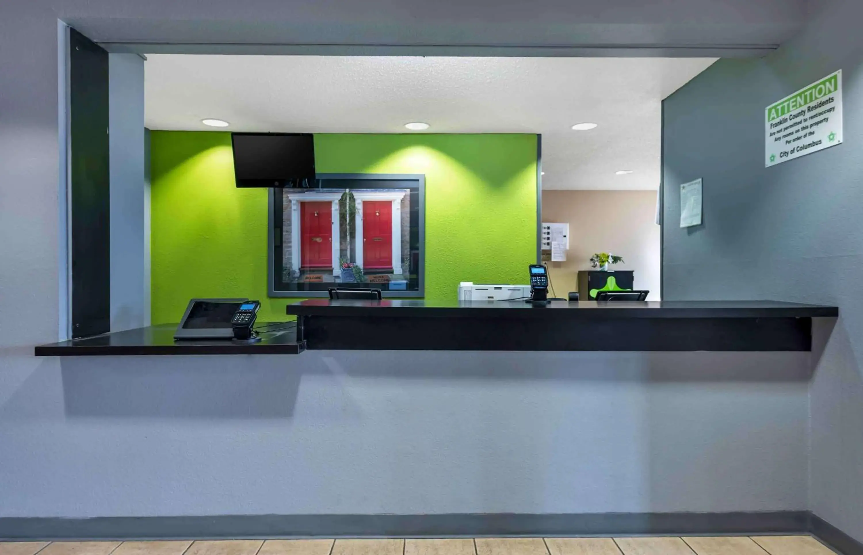 Lobby or reception in Suburban Studios Columbus North Lobby or reception in Suburban Studios Columbus North