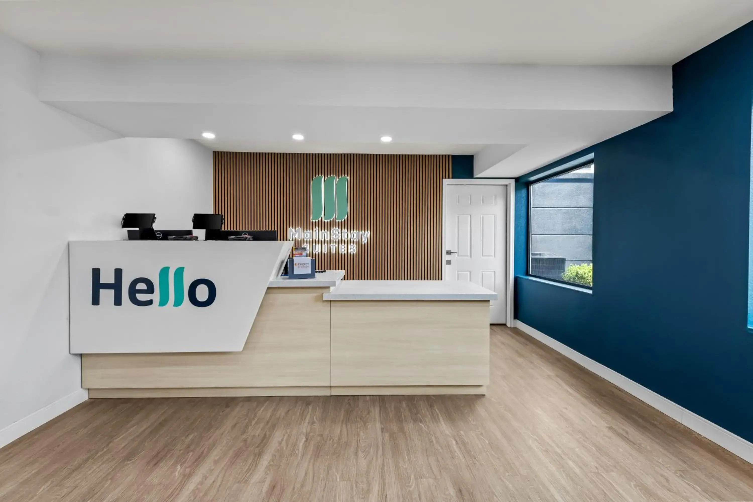 Lobby or reception in MainStay Suites Columbus North - Worthington Lobby or reception in MainStay Suites Columbus North - Worthington