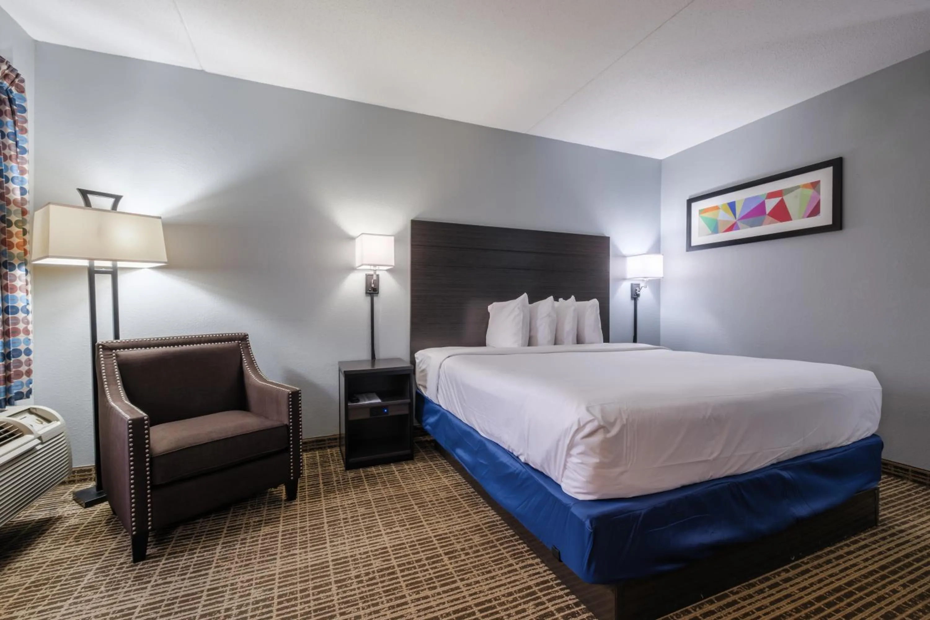 Bedroom, Bed in Baymont by Wyndham Louisville Airport South