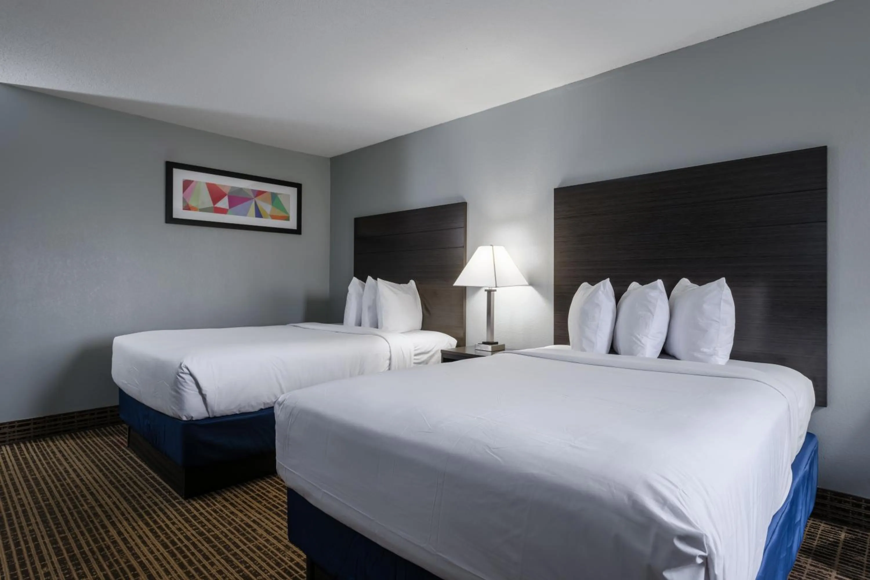 Bedroom, Bed in Baymont by Wyndham Louisville Airport South