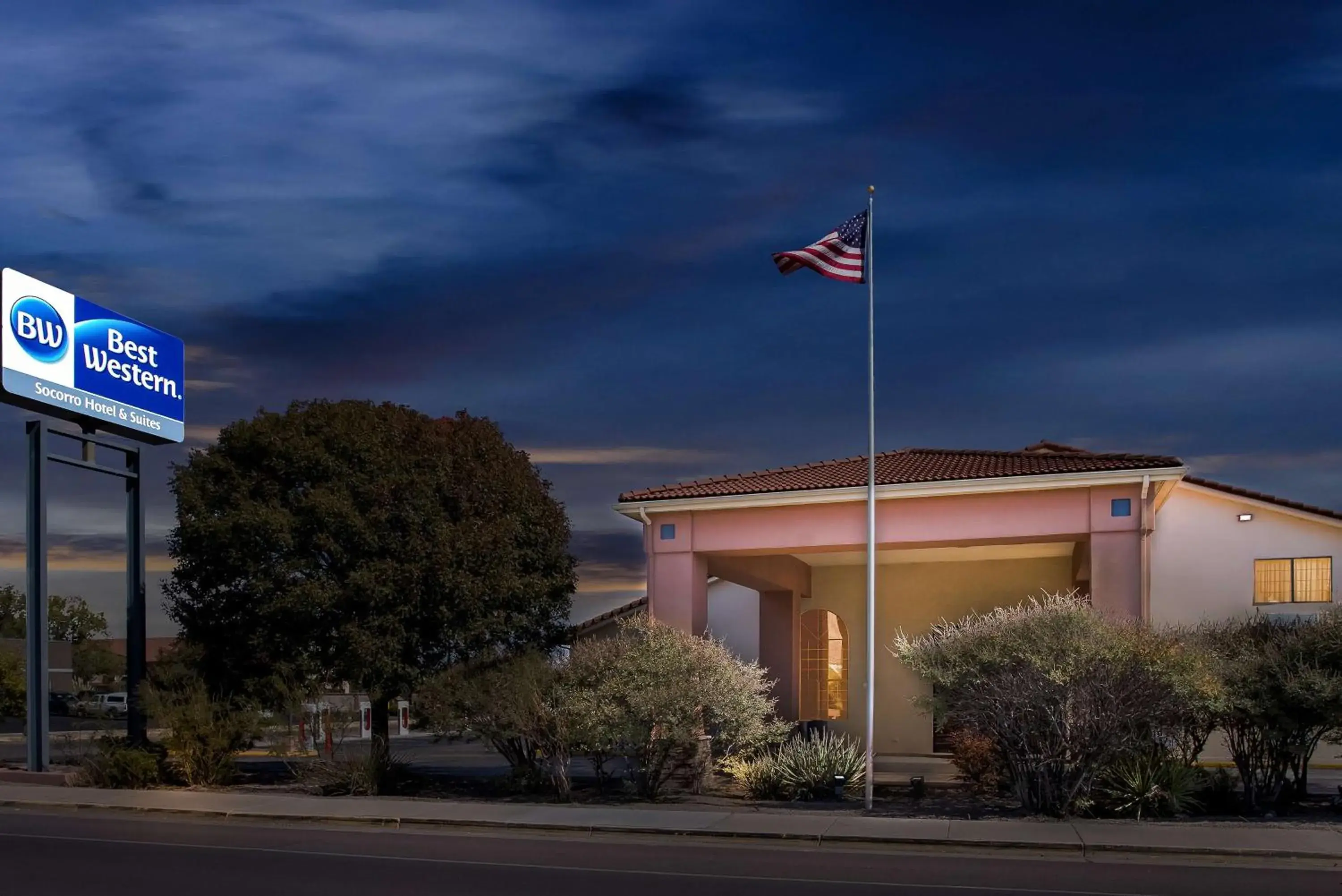 Property building in Best Western Socorro Hotel & Suites Property building in Best Western Socorro Hotel & Suites