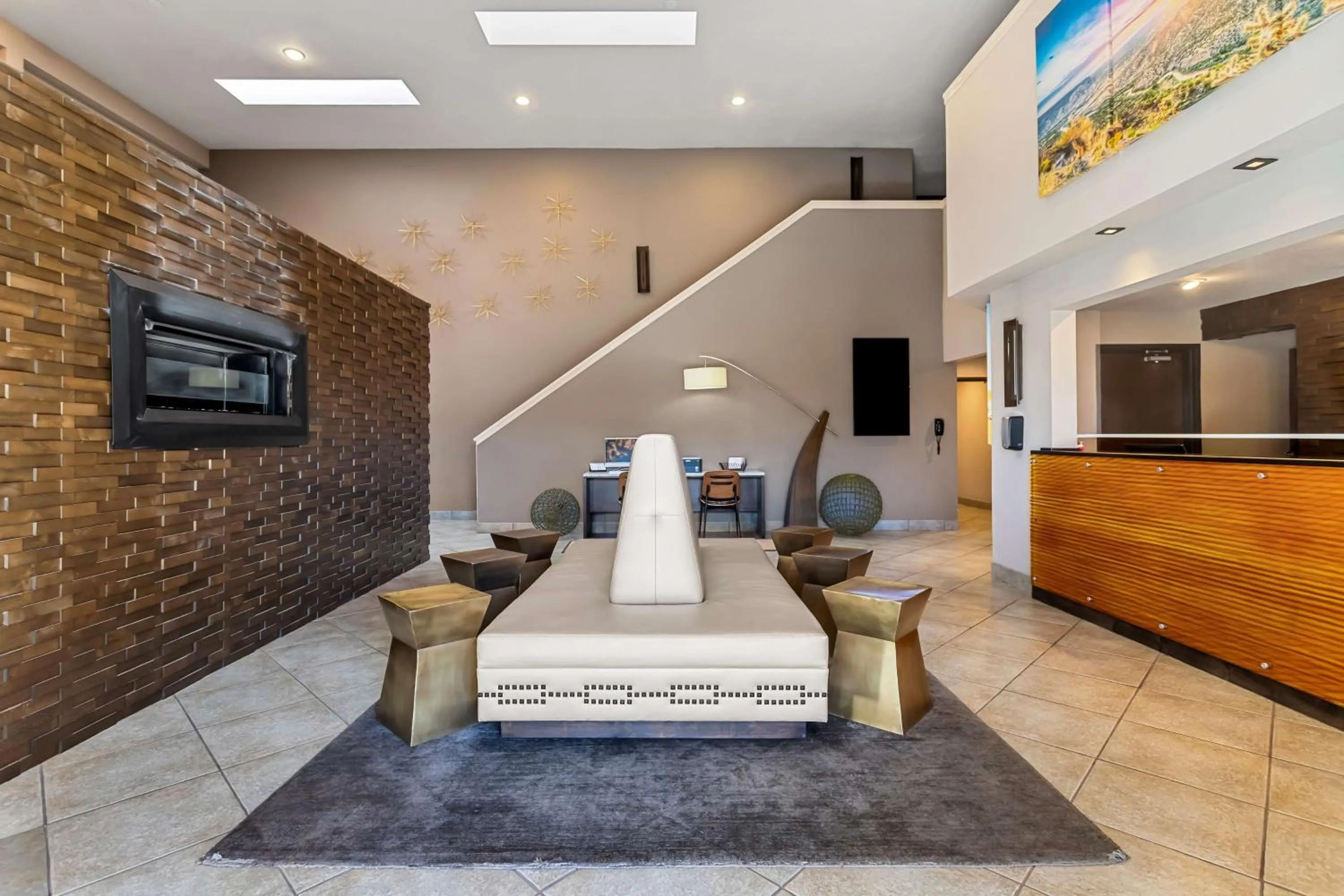 Lobby or reception in Best Western Socorro Hotel & Suites