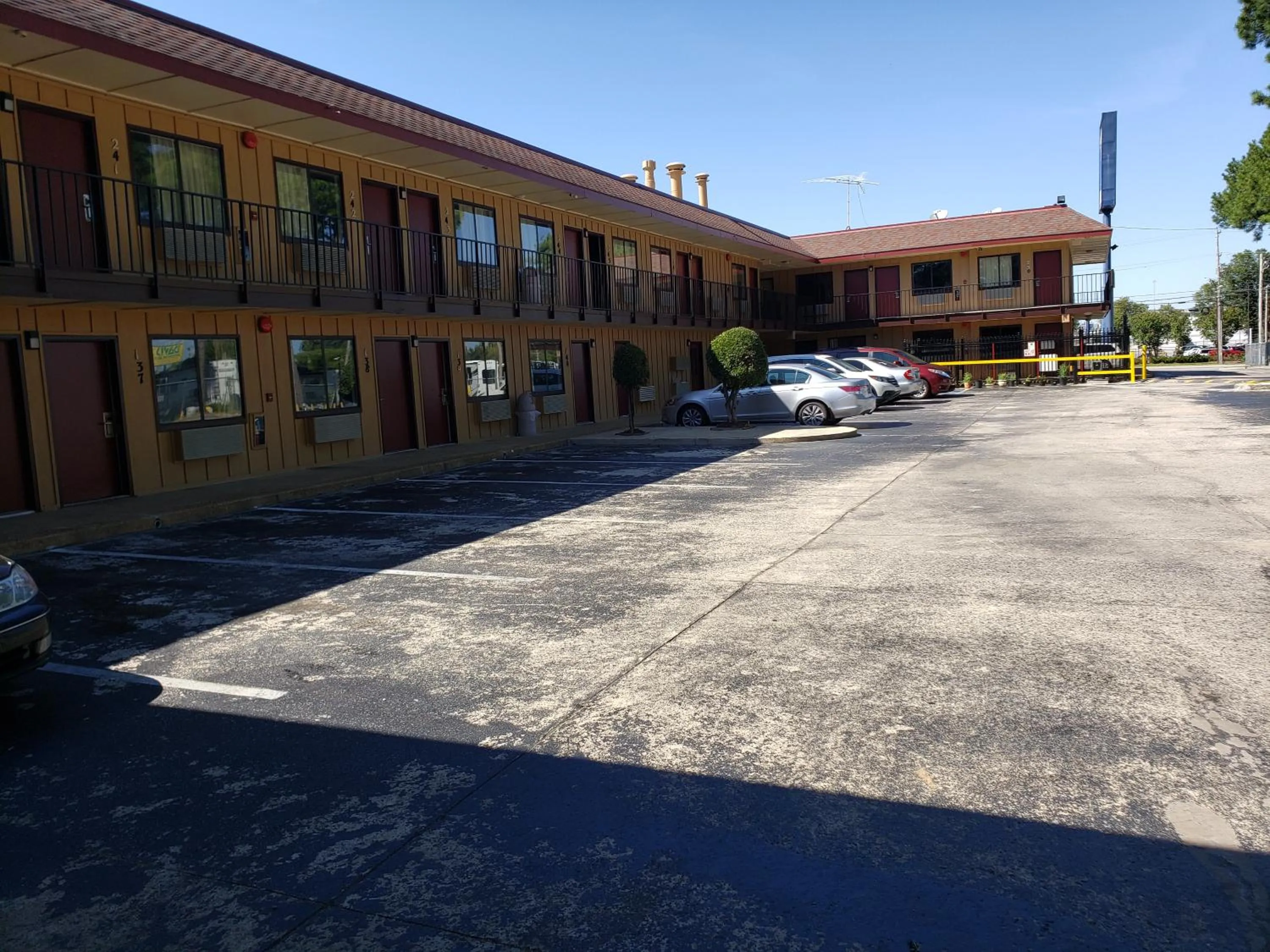 Property building in Super 7 Inn