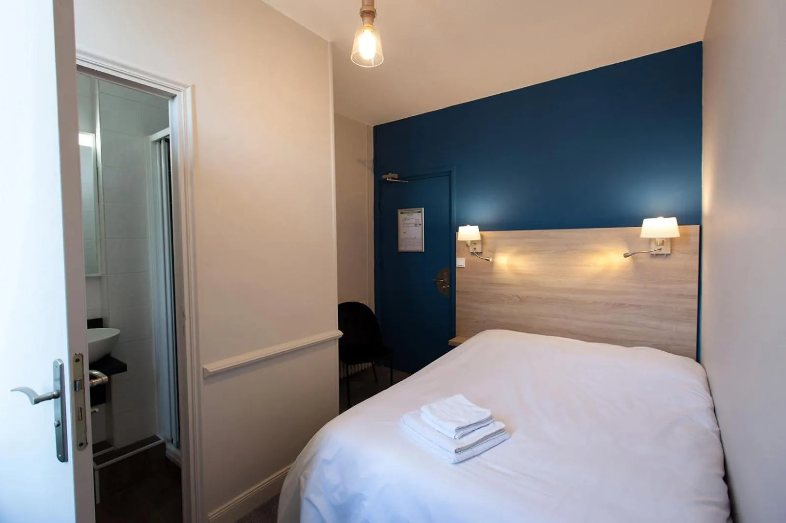 Bed in Logis - Hostellerie & Restaurant du Marché