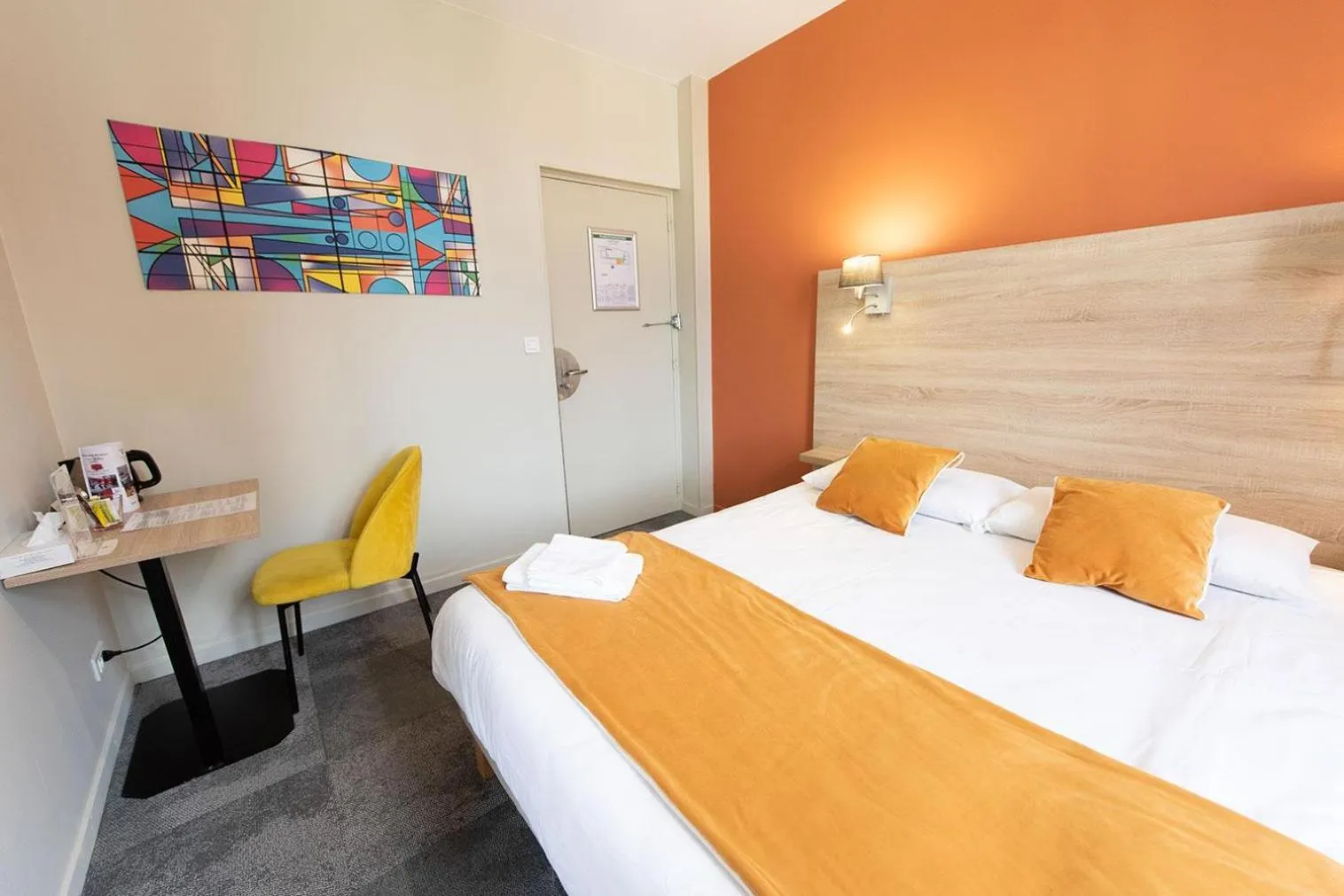 Bed in Logis - Hostellerie & Restaurant du Marché