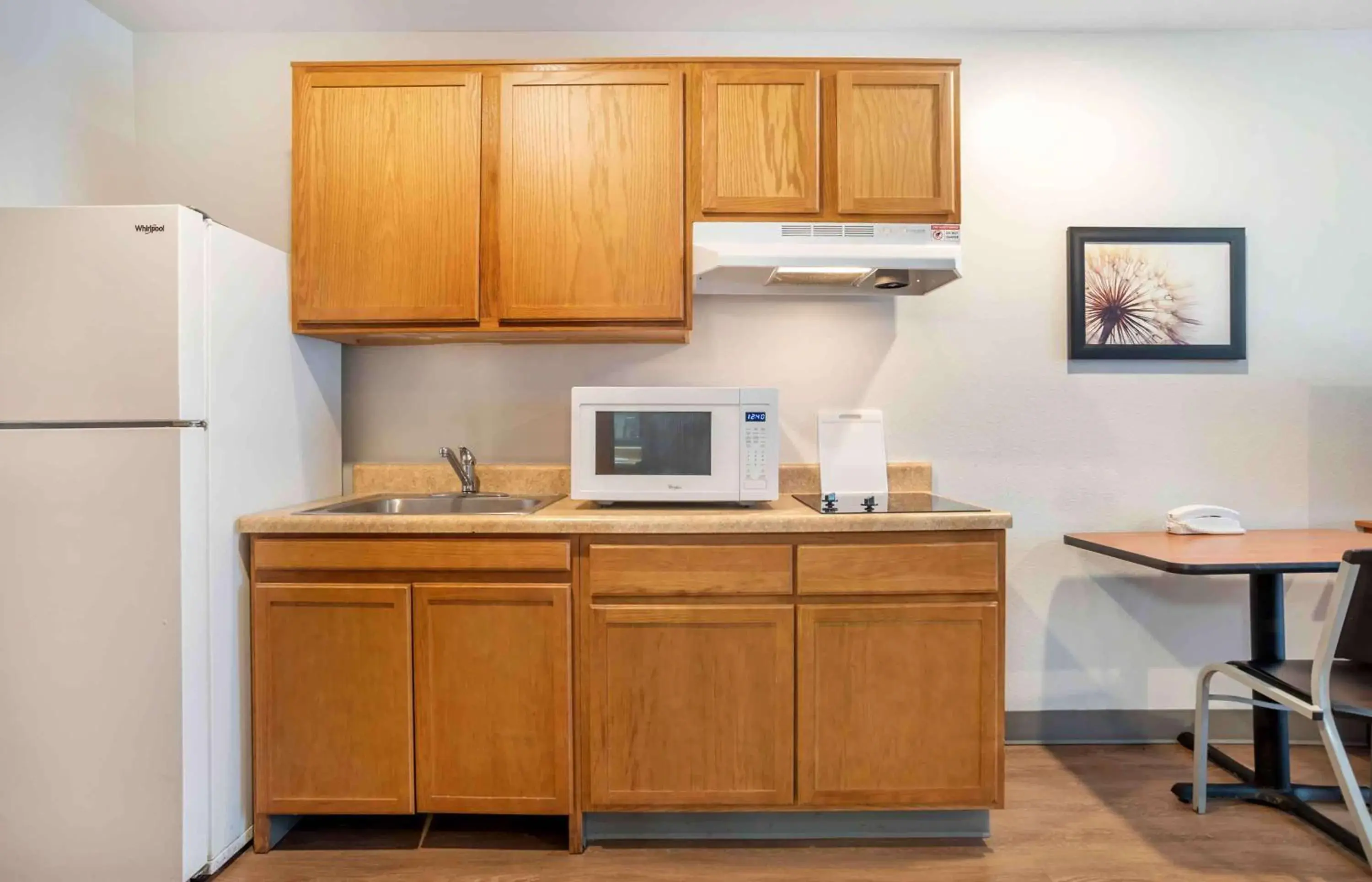 Bedroom in Extended Stay America Select Suites - Pensacola - Northeast Bedroom in Extended Stay America Select Suites - Pensacola - Northeast