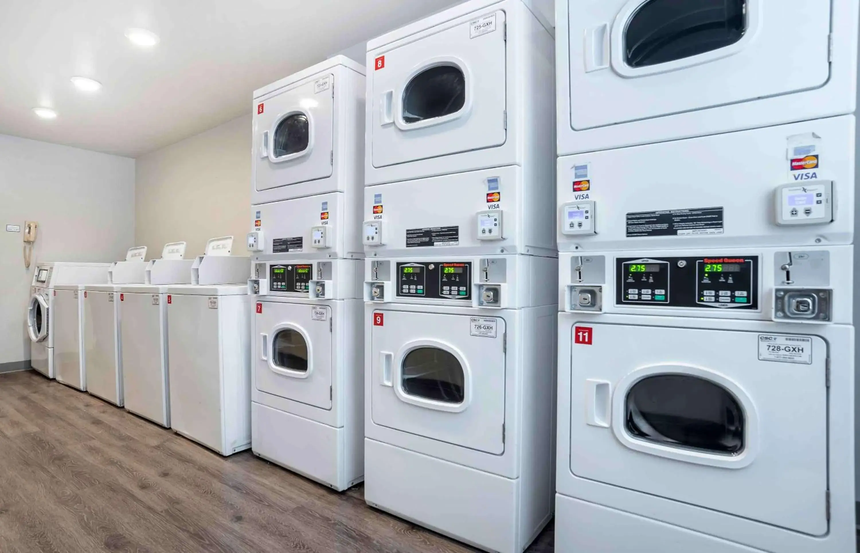 Property building in Extended Stay America Select Suites - Pensacola - Northeast Property building in Extended Stay America Select Suites - Pensacola - Northeast