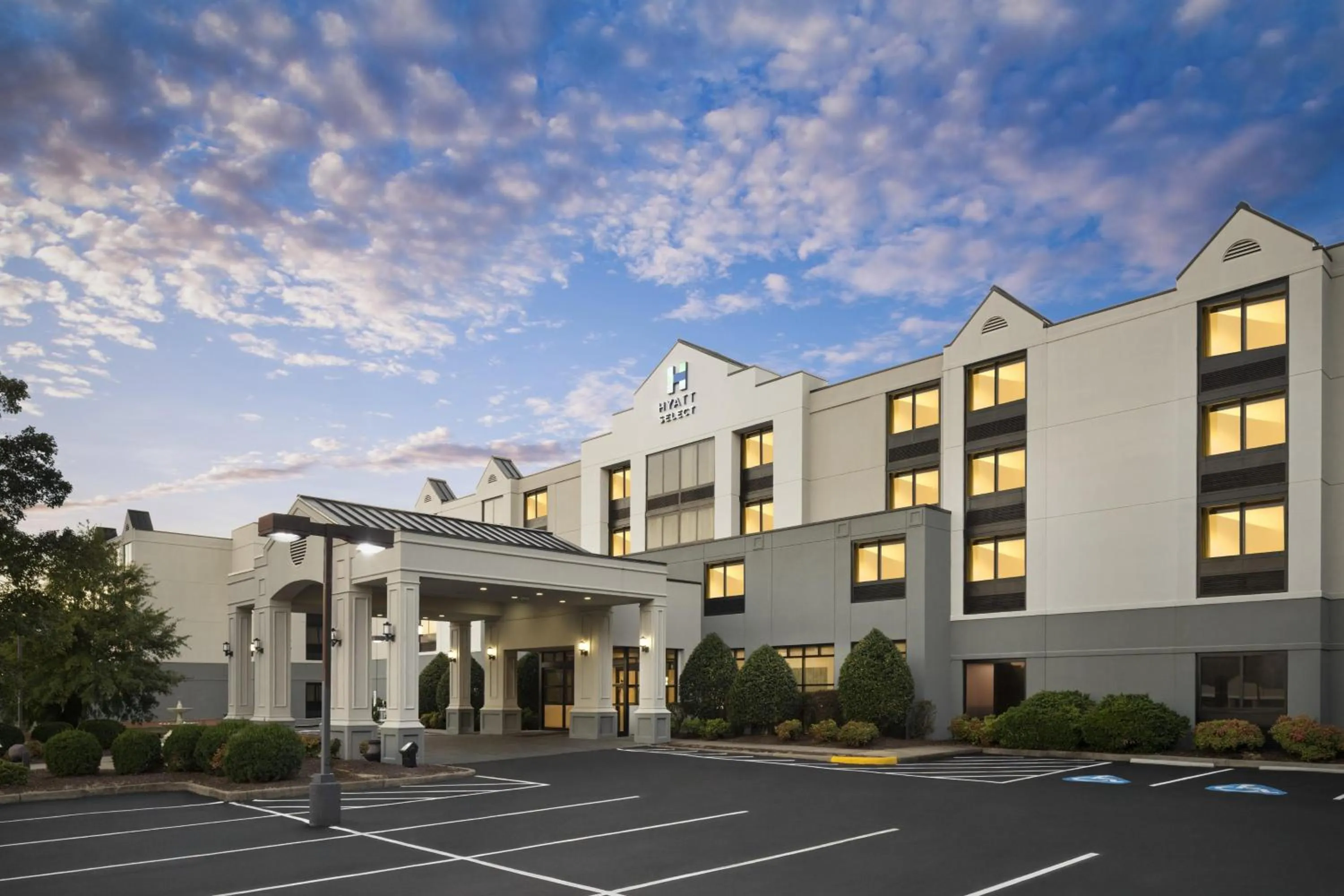 Property building in Hyatt Select Richmond Chester