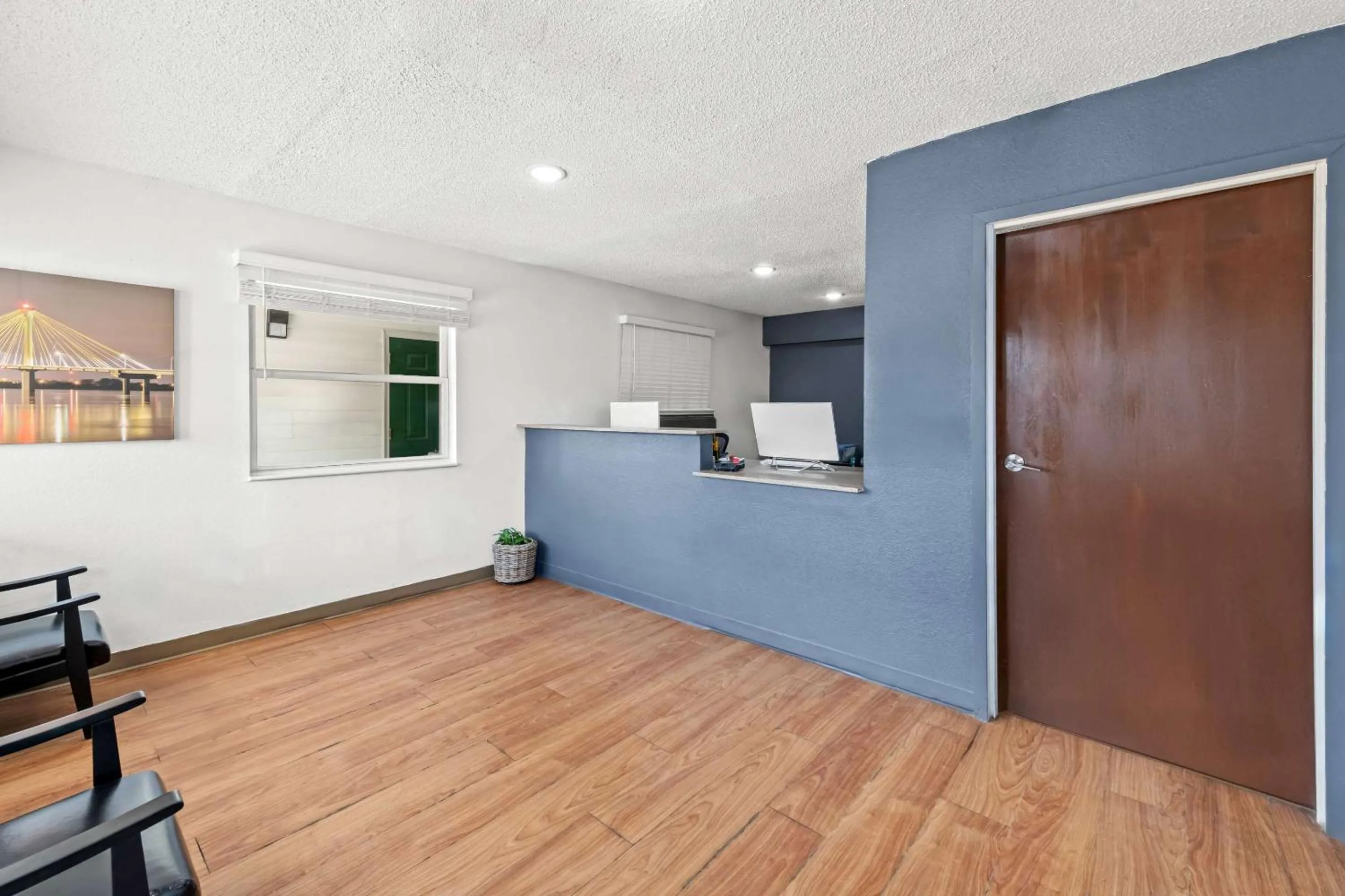 Lobby or reception in Birch Hill Suites Kansas City - Independence