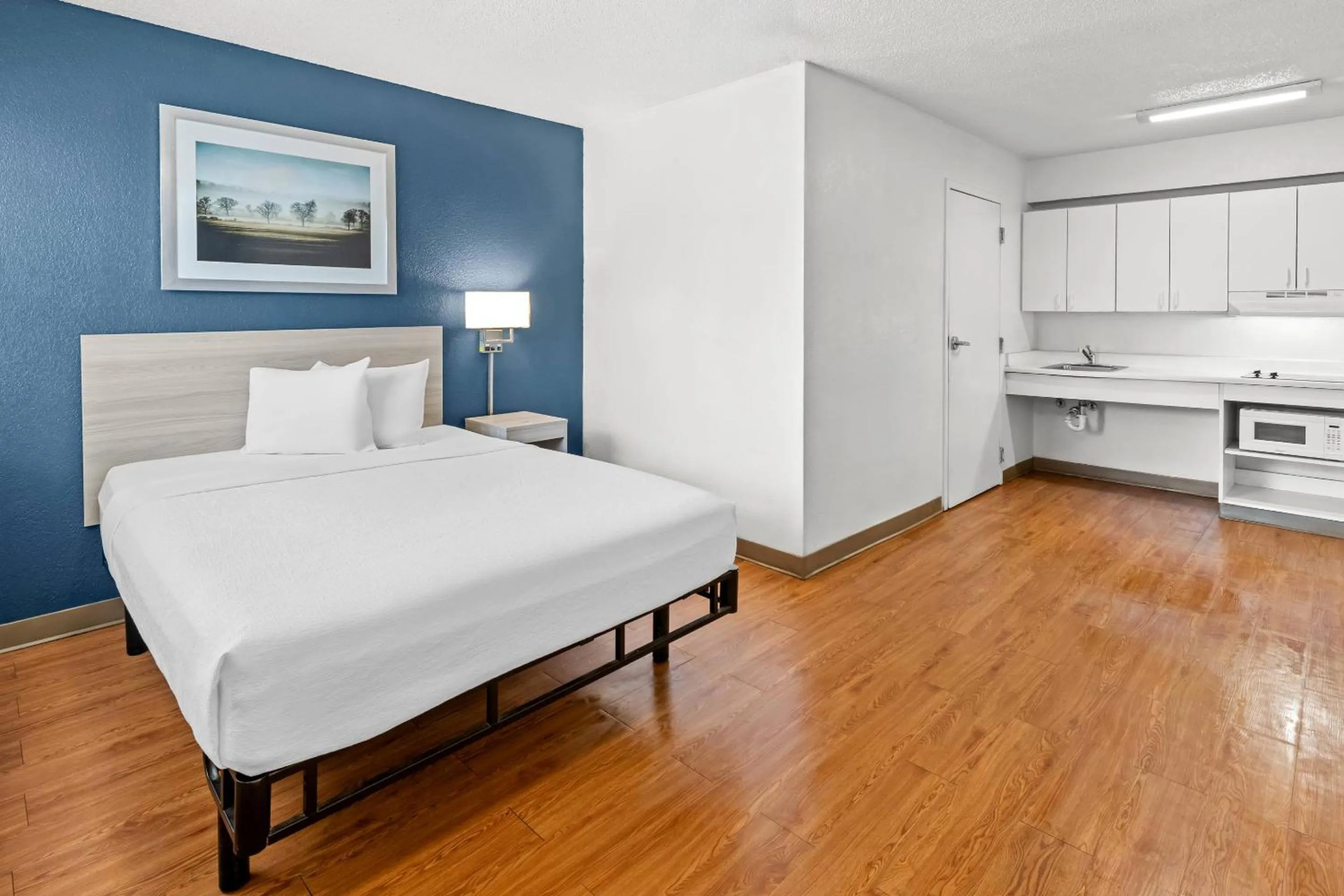 acessibility, Bed in Birch Hill Suites Kansas City - Independence