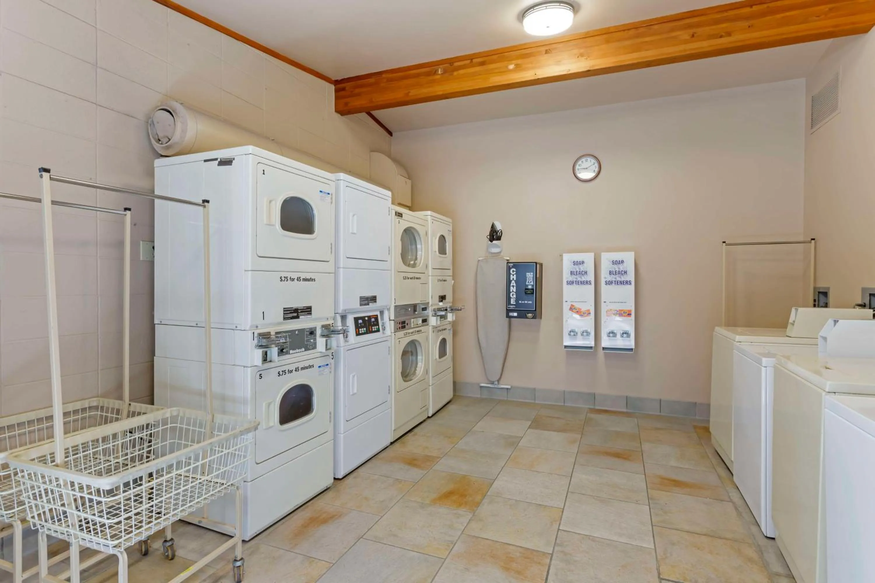 Property building in Best Western Sunset Inn