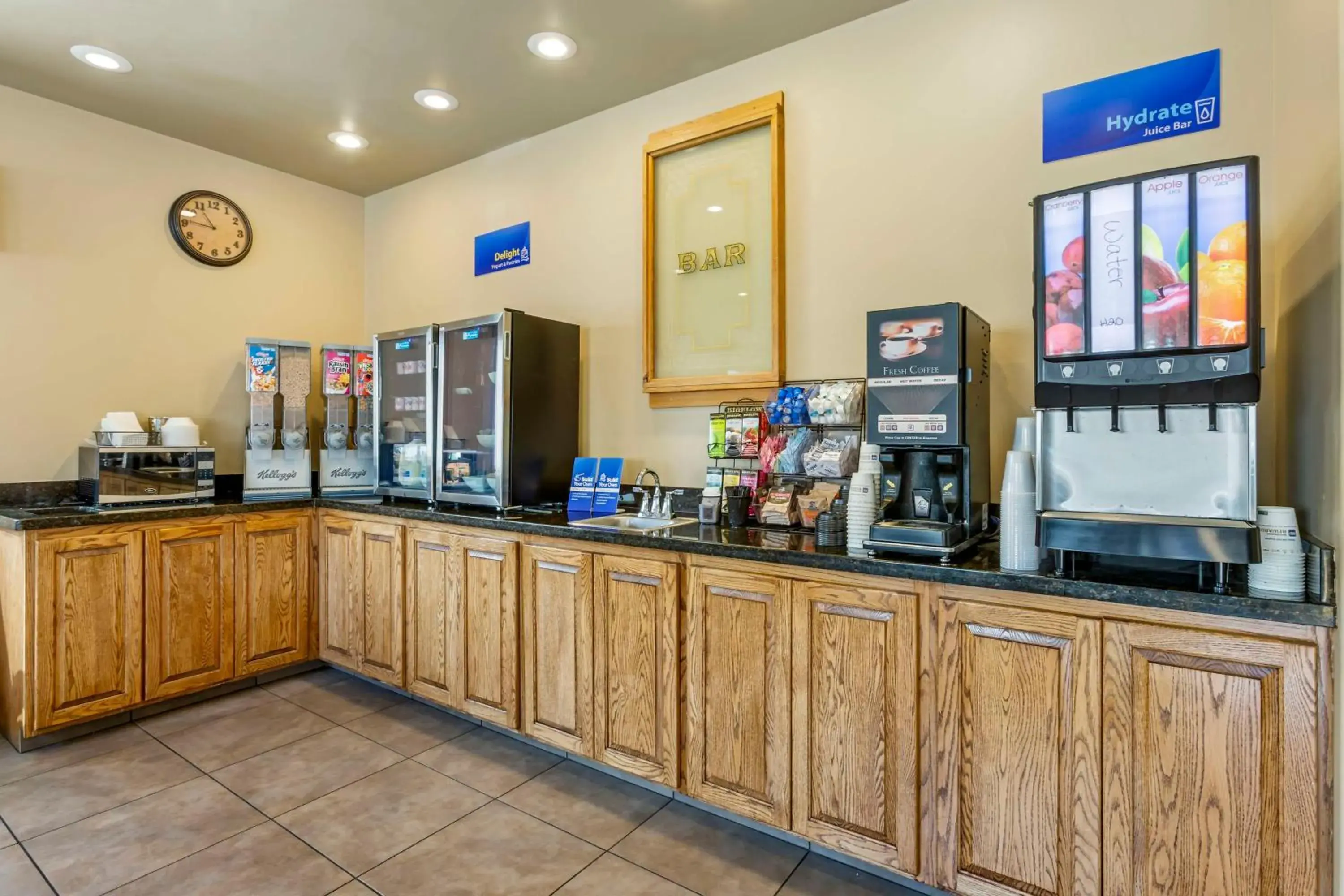 Breakfast in Best Western Sunset Inn Breakfast in Best Western Sunset Inn