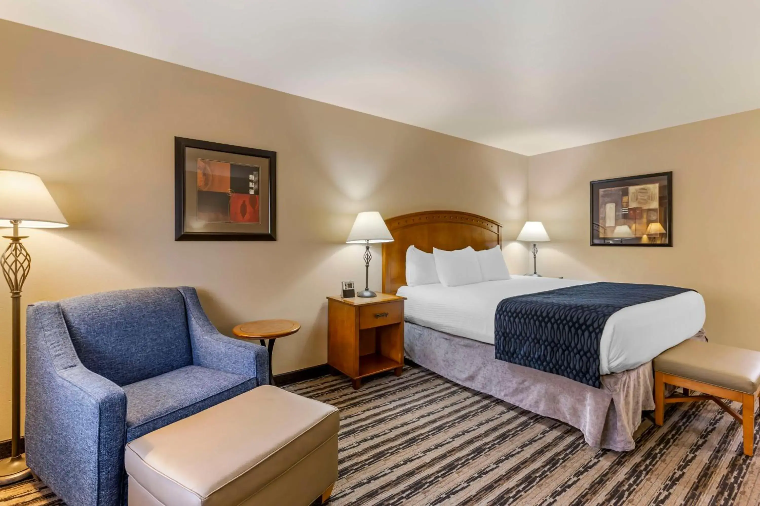 Bedroom, Bed in Best Western Sunset Inn Bedroom, Bed in Best Western Sunset Inn