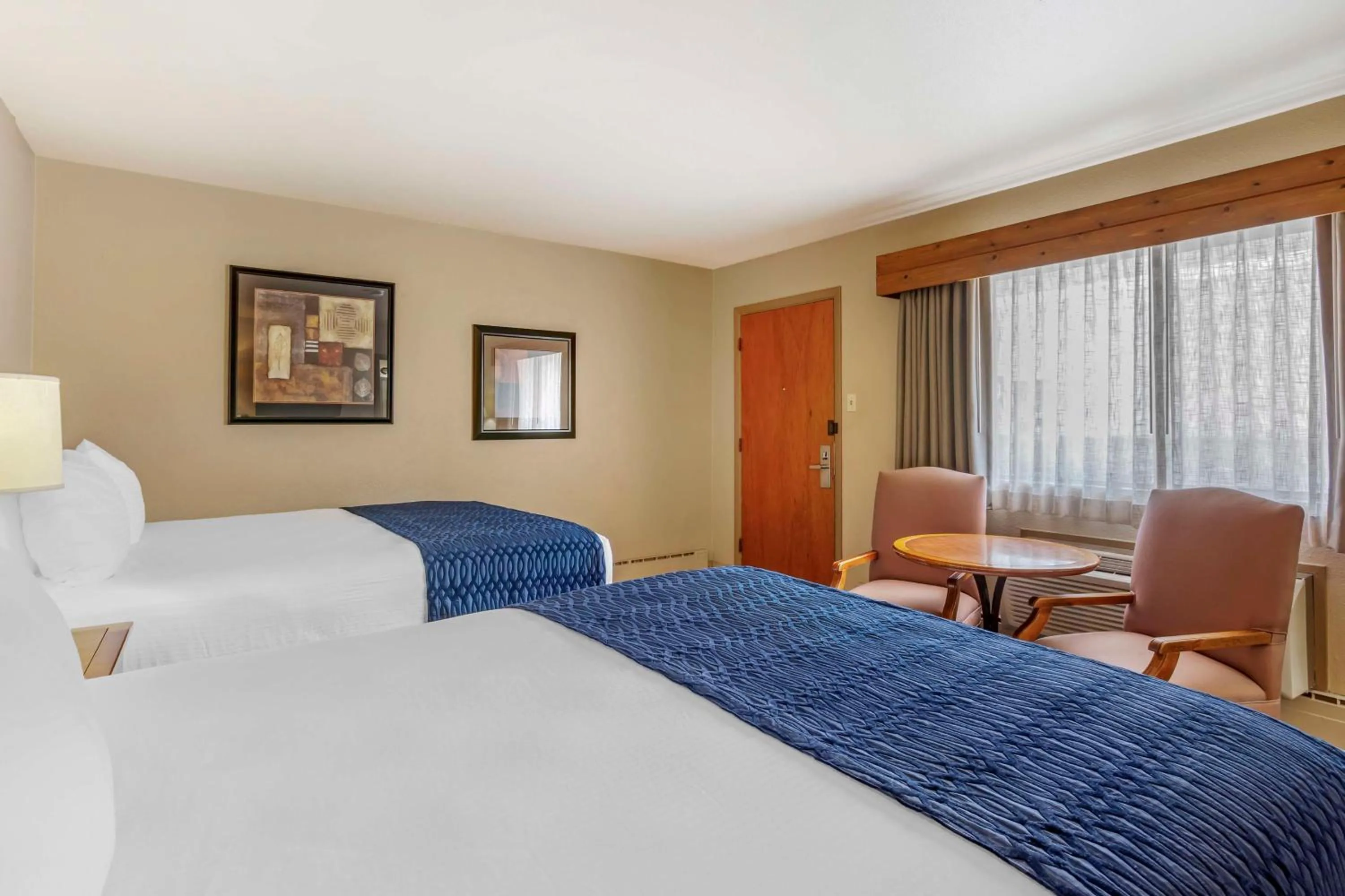 Bedroom, Bed in Best Western Sunset Inn