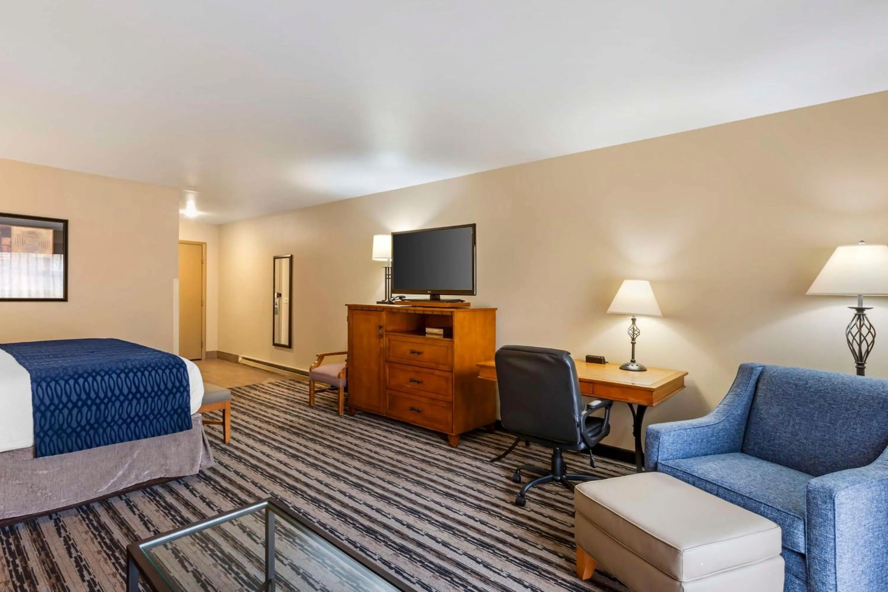 Bedroom in Best Western Sunset Inn